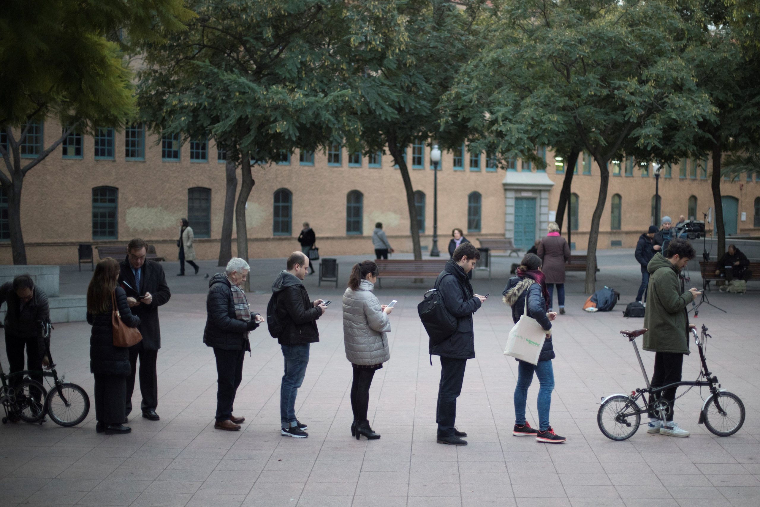 A Catalunha suspensa