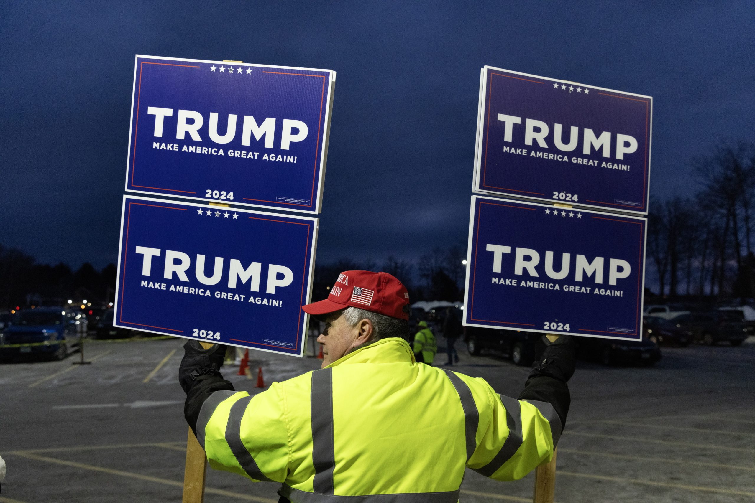 EUA: Trump vence primárias de New Hampshire. Haley promete continuar na corrida apesar de derrota