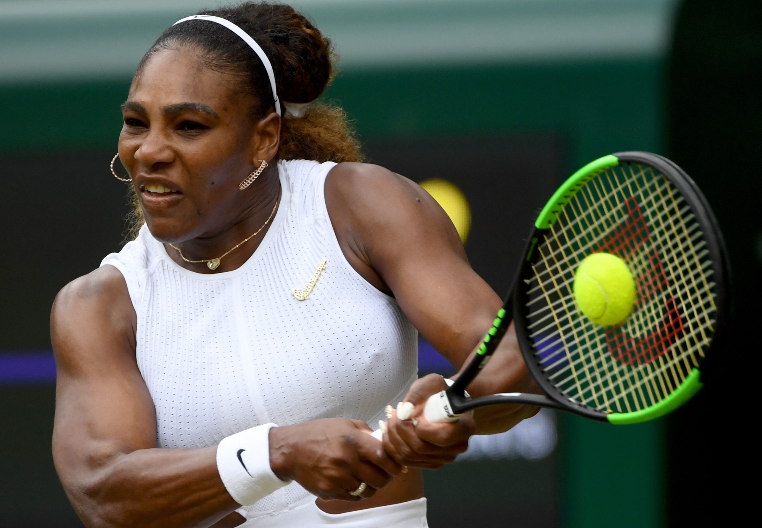 Serena Williams sofreu para ultrapassar jovem Kaja Juvan, em Wimbledon