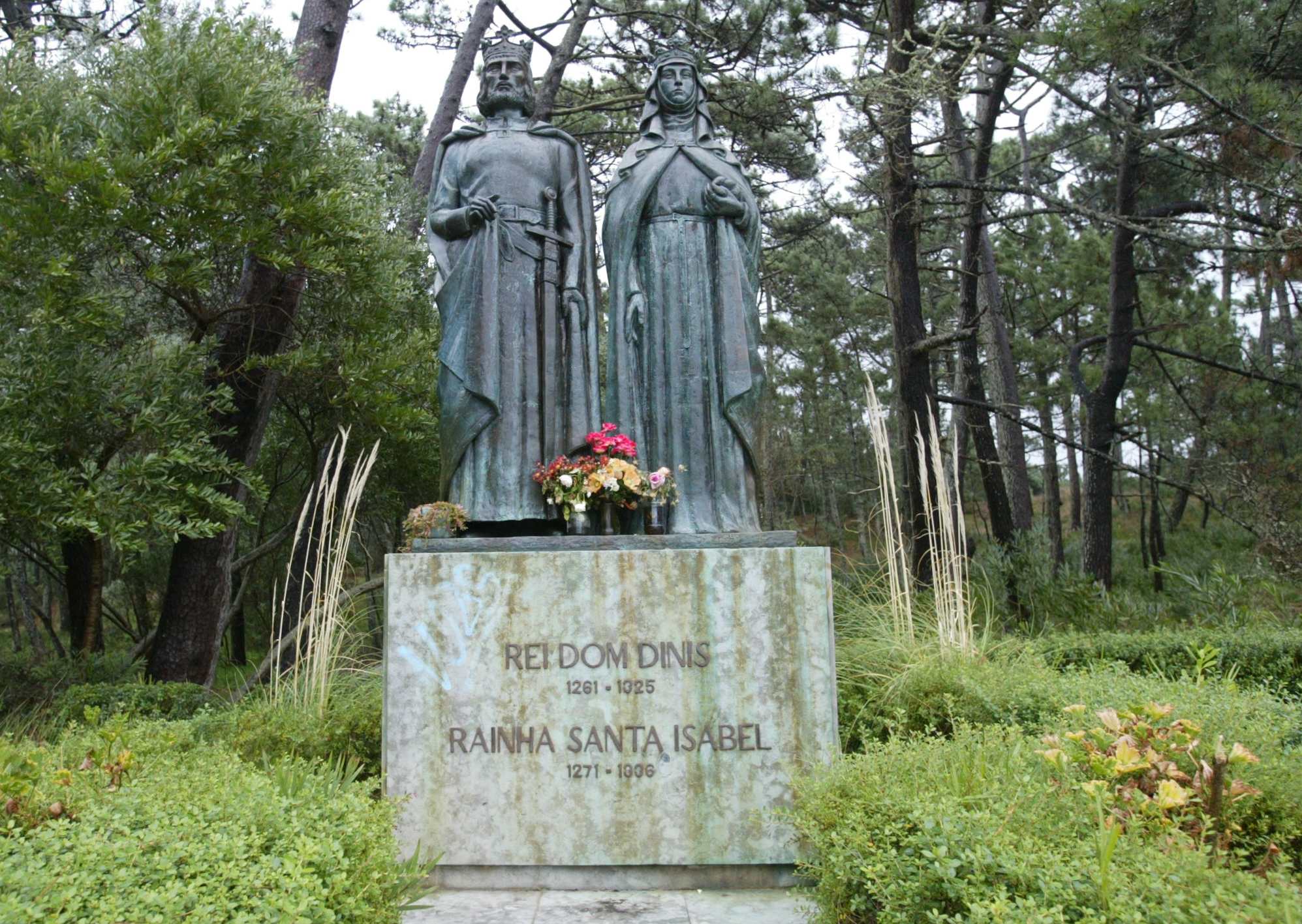 Conto inspirado na peregrinação da Rainha Santa a Santiago de Compostela nas livrarias
