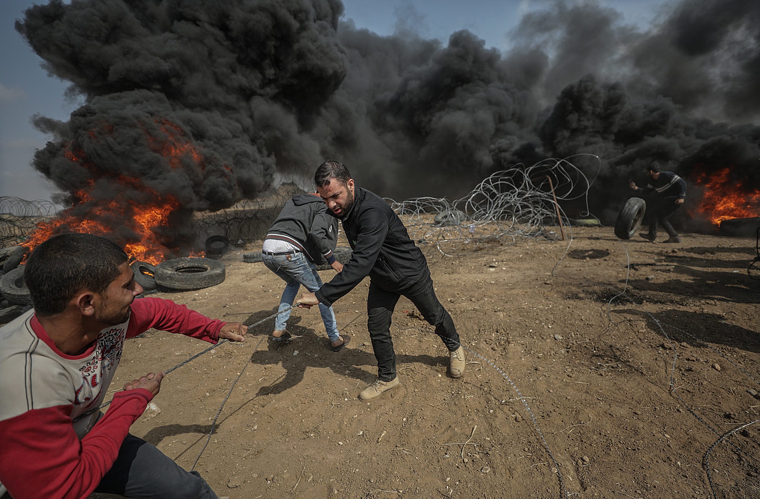 Três palestinianos mortos por Israel em Gaza