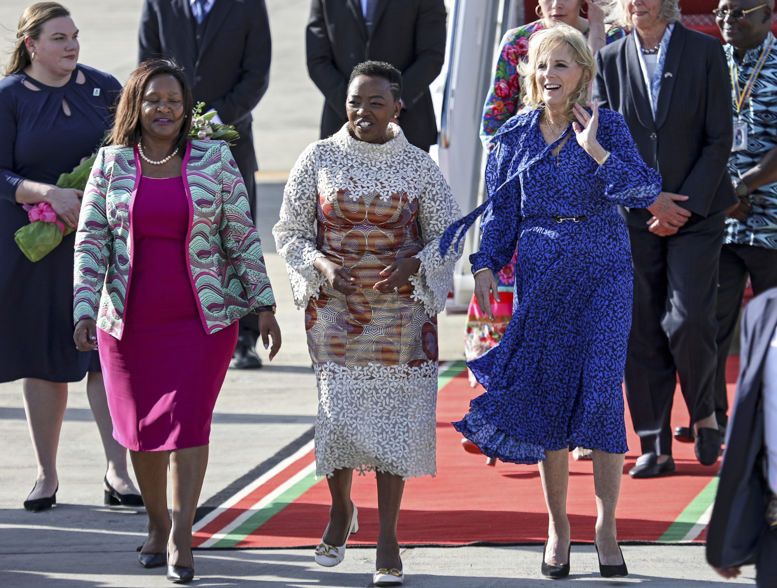Primeira-dama dos EUA diz em África querer apoiar nações que lutam pela democracia