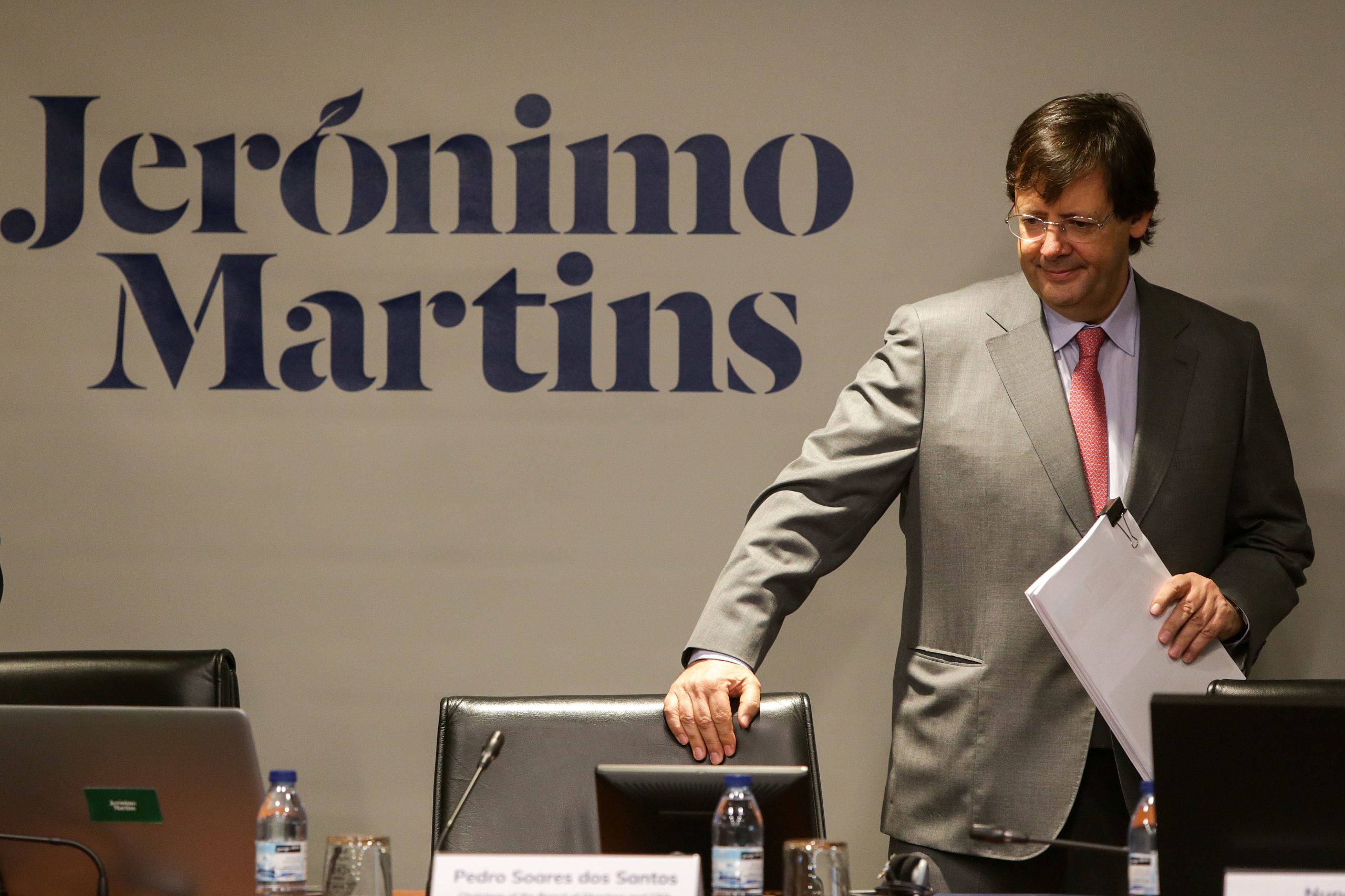 Jerónimo Martins paga 93 milhões de euros em prémios extraordinários a 90.000 colaboradores