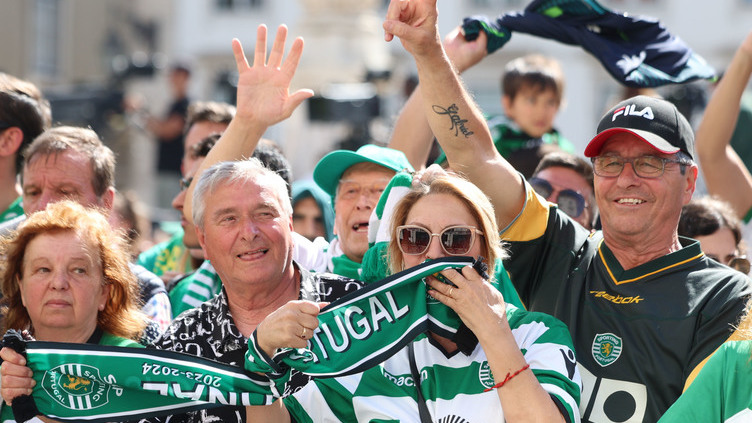 Sporting campeão 2025: Bicampeões nacionais recebidos na Câmara Municipal de Lisboa Sporting campeão 2025: Bicampeões nacionais recebidos na Câmara Municipal de Lisboa