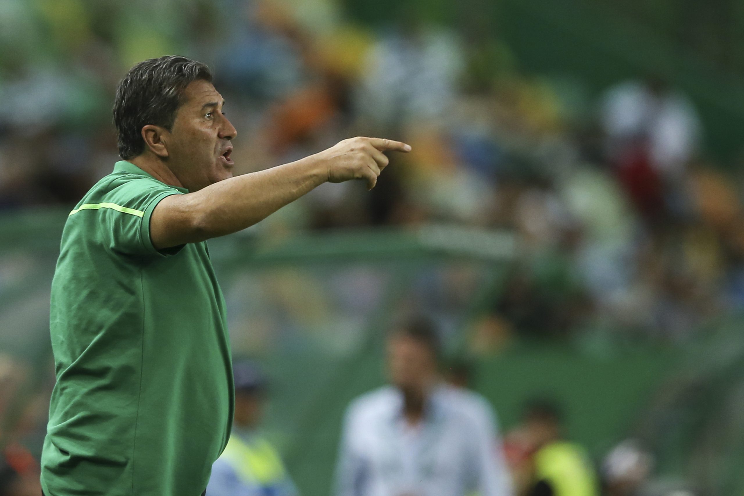 Peseiro traça como objetivo frente ao Moreirense a conquista dos três pontos