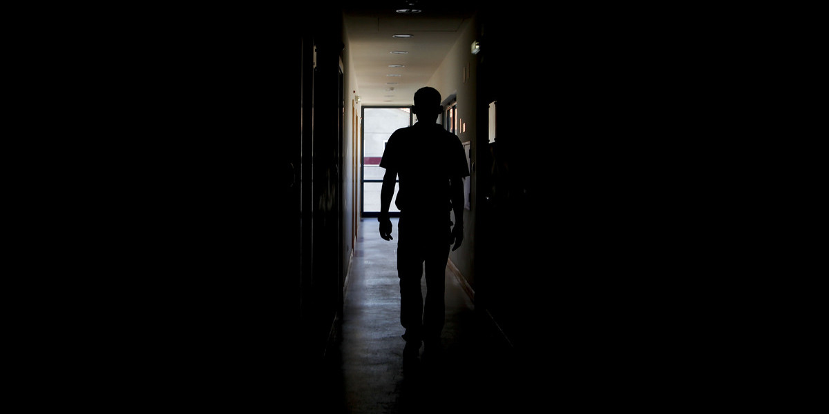 Linha nacional de prevenção do suicídio atendeu mais chamadas na época natalícia. Entre novembro de janeiro foram mais de seis mil