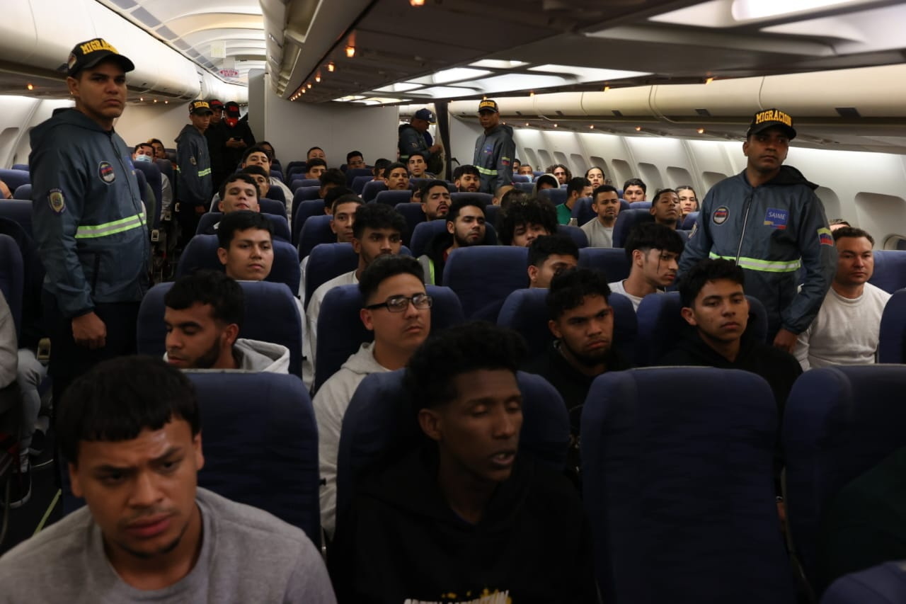 Governo de Trump deteve 113 mil imigrantes e expulsou pelo menos 100 mil