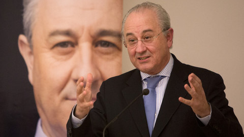 Rui Rio pergunta: não seria bom criar um imposto para pagar a dívida pública?