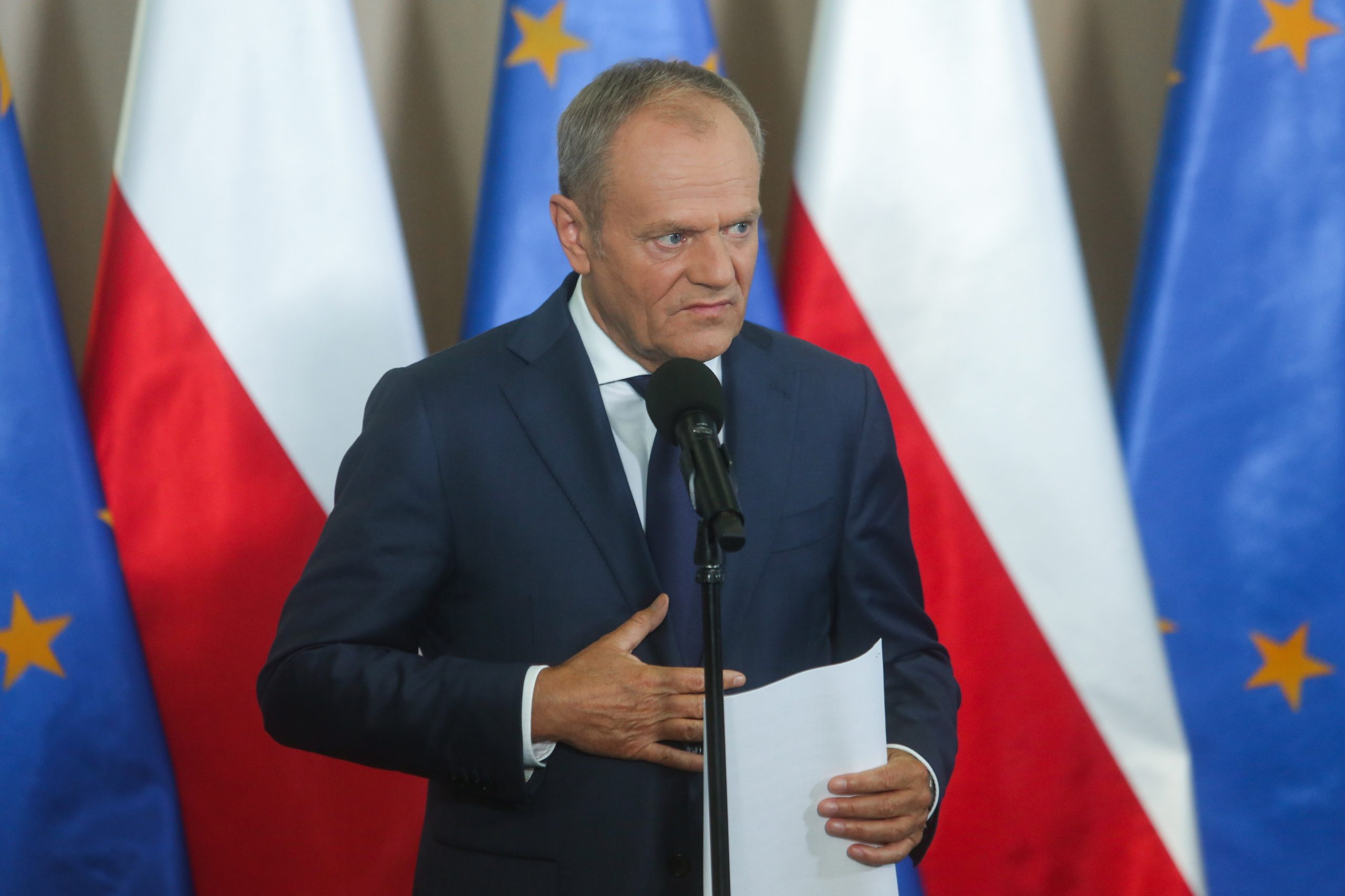 Tusk adverte para “grande perigo” para franceses e europeus após vitória da extrema-direita