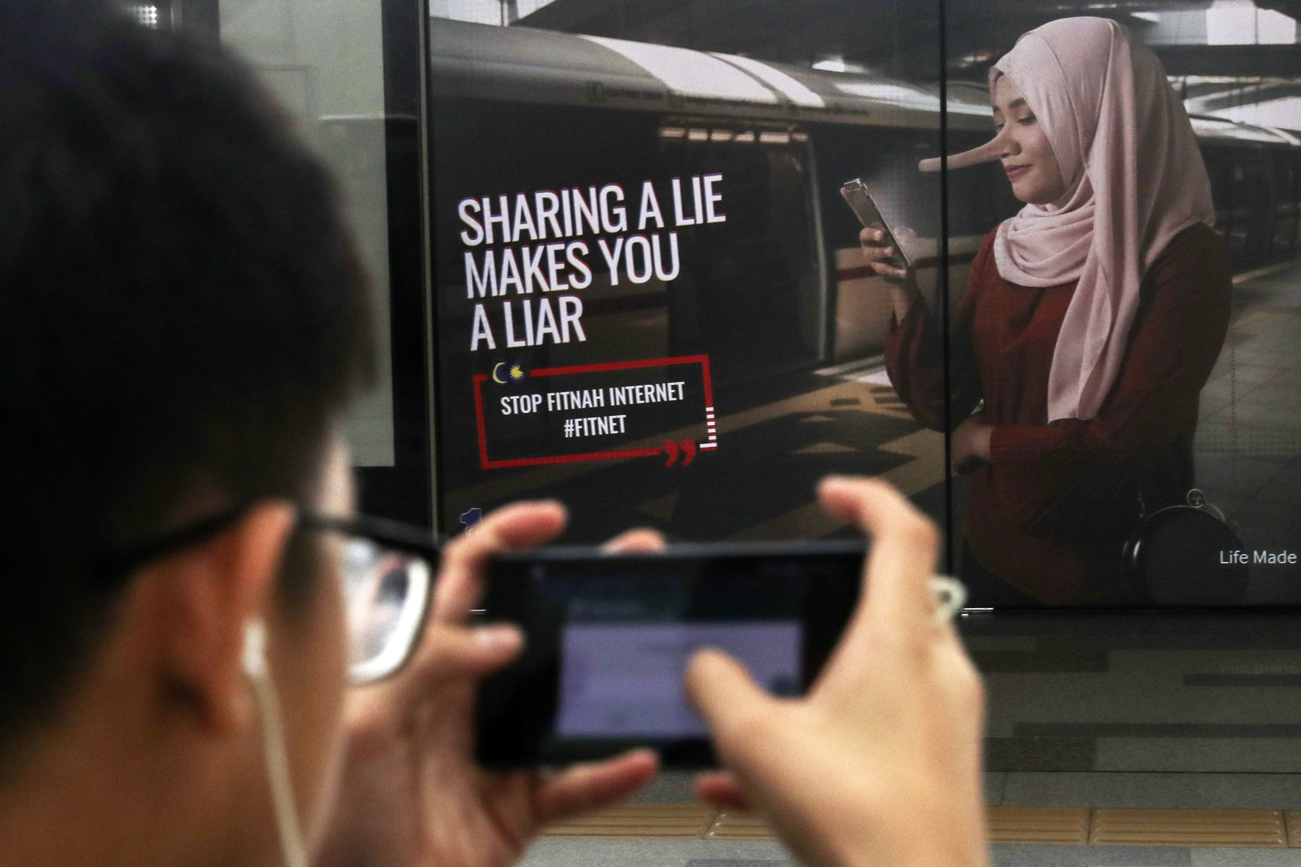 Estudo sobre ‘fake news’ defende autoregulação para ‘bloggers’ e influenciadores