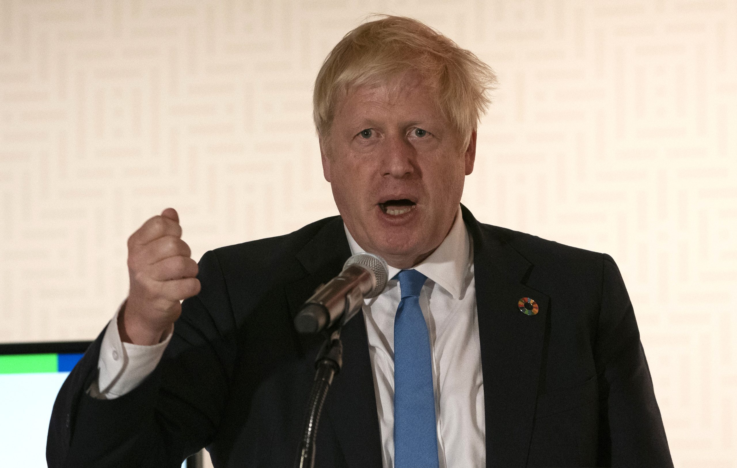 Reino Unido: Johnson discorda da suspensão do parlamento, mas respeita a decisão