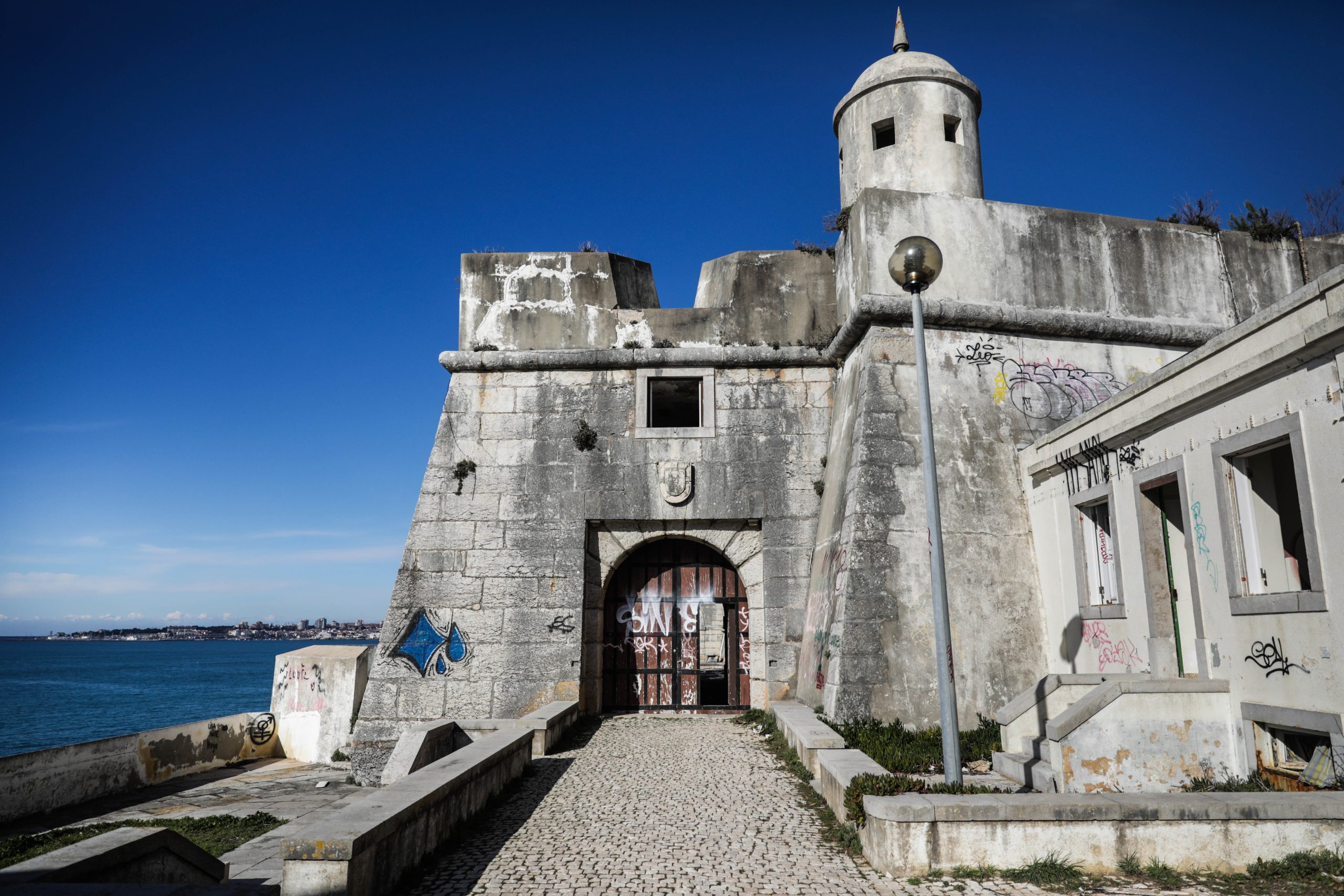 Cascais assina protocolo com Defesa Nacional para dinamizar Forte de Santo António