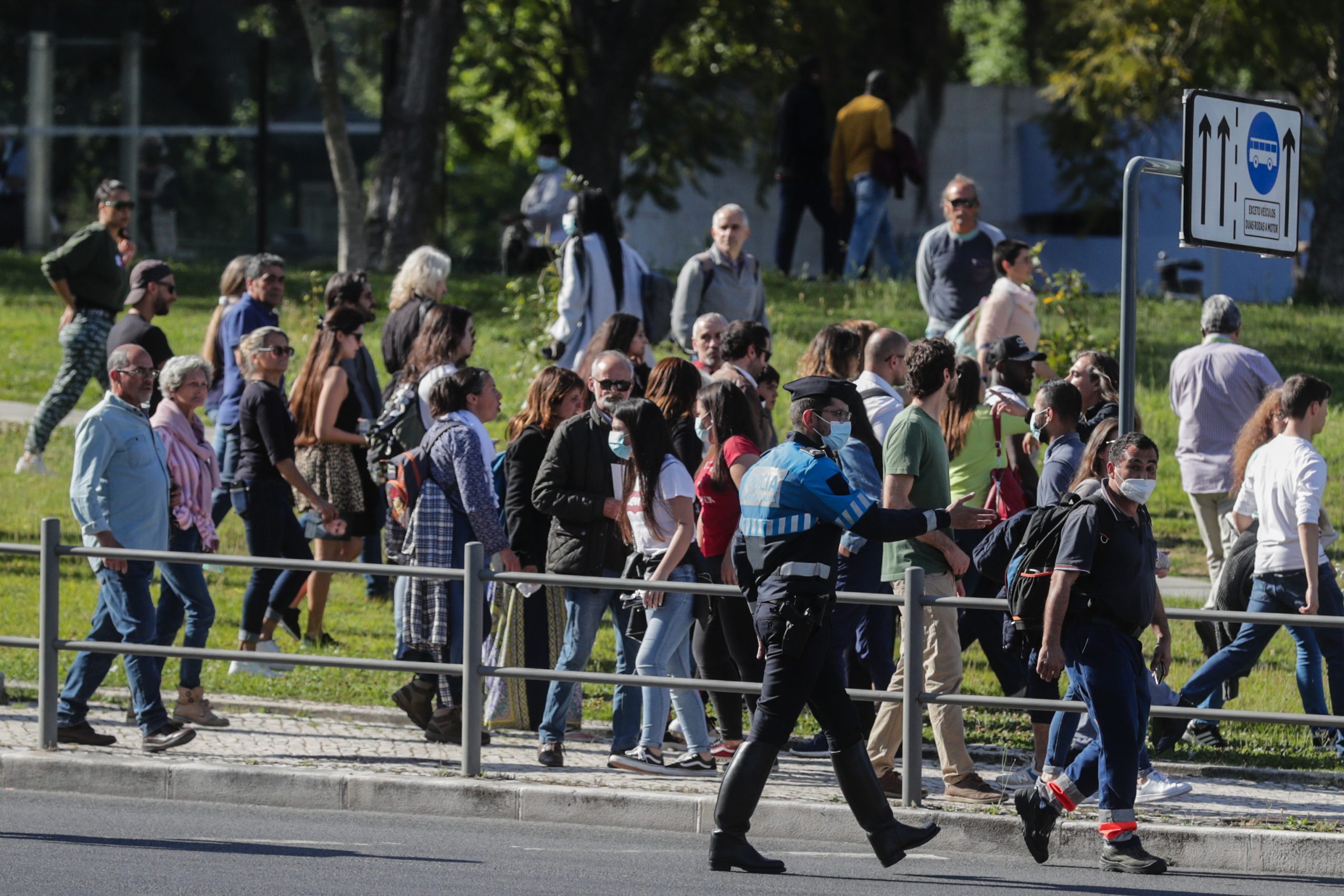 Covid-19: Dez pessoas detidas em manifestação de apoio a juiz negacionista em Lisboa