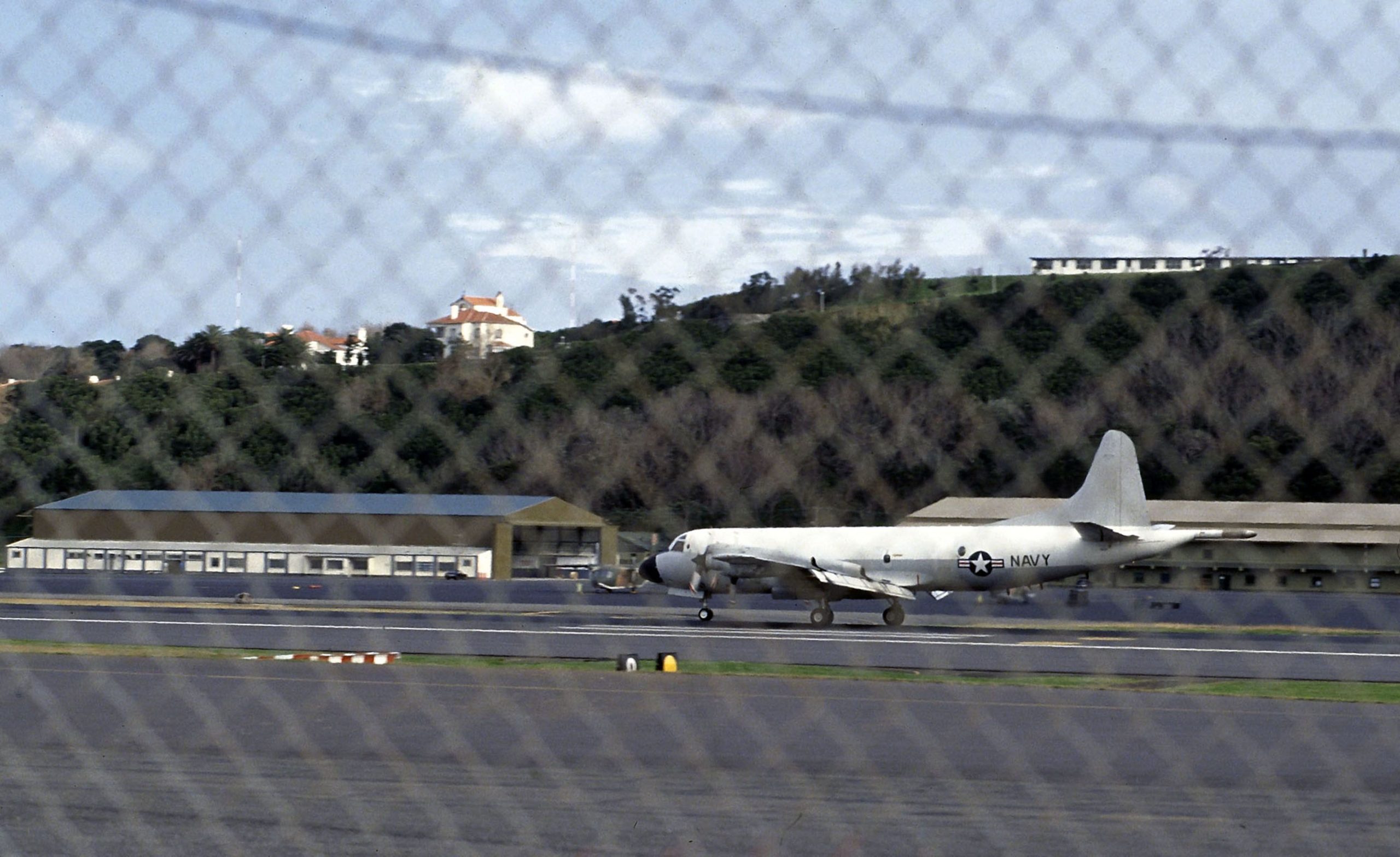 Conselho de Ilha da Terceira questiona Governo dos Açores sobre conclusão das obras no aeroporto