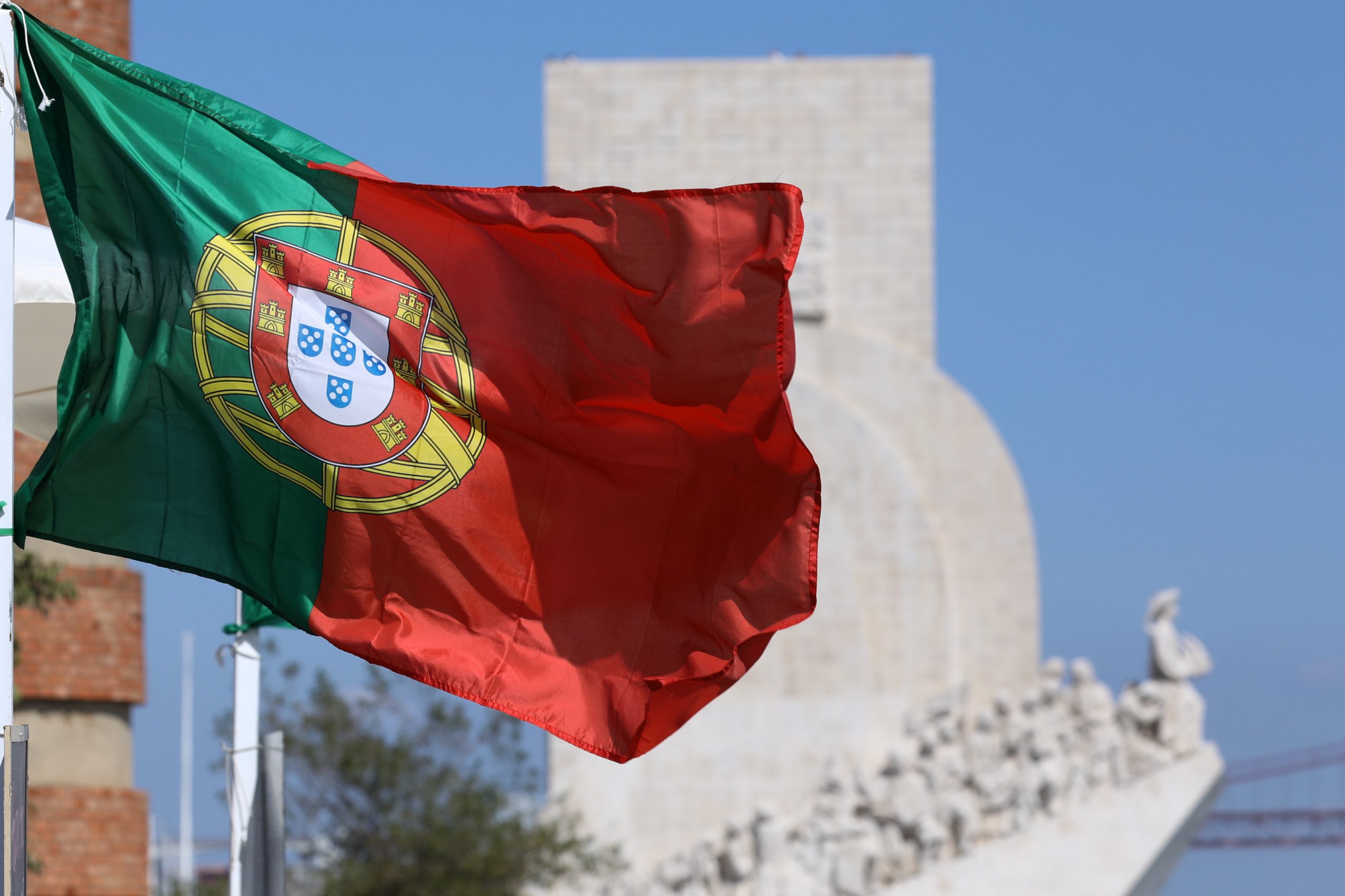 Professor Pedro Cardim diz ser “positivo e necessário” desfazer mitos sobre Portugal como colonizador benigno