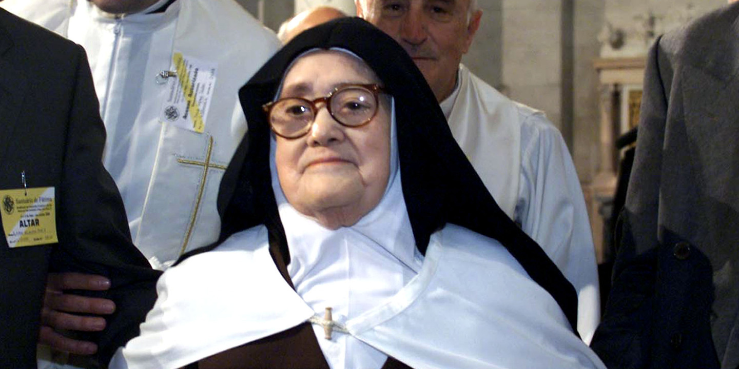 JMJ: Estilhaço de bomba da guerra na Ucrânia depositado no túmulo da irmã Lúcia
