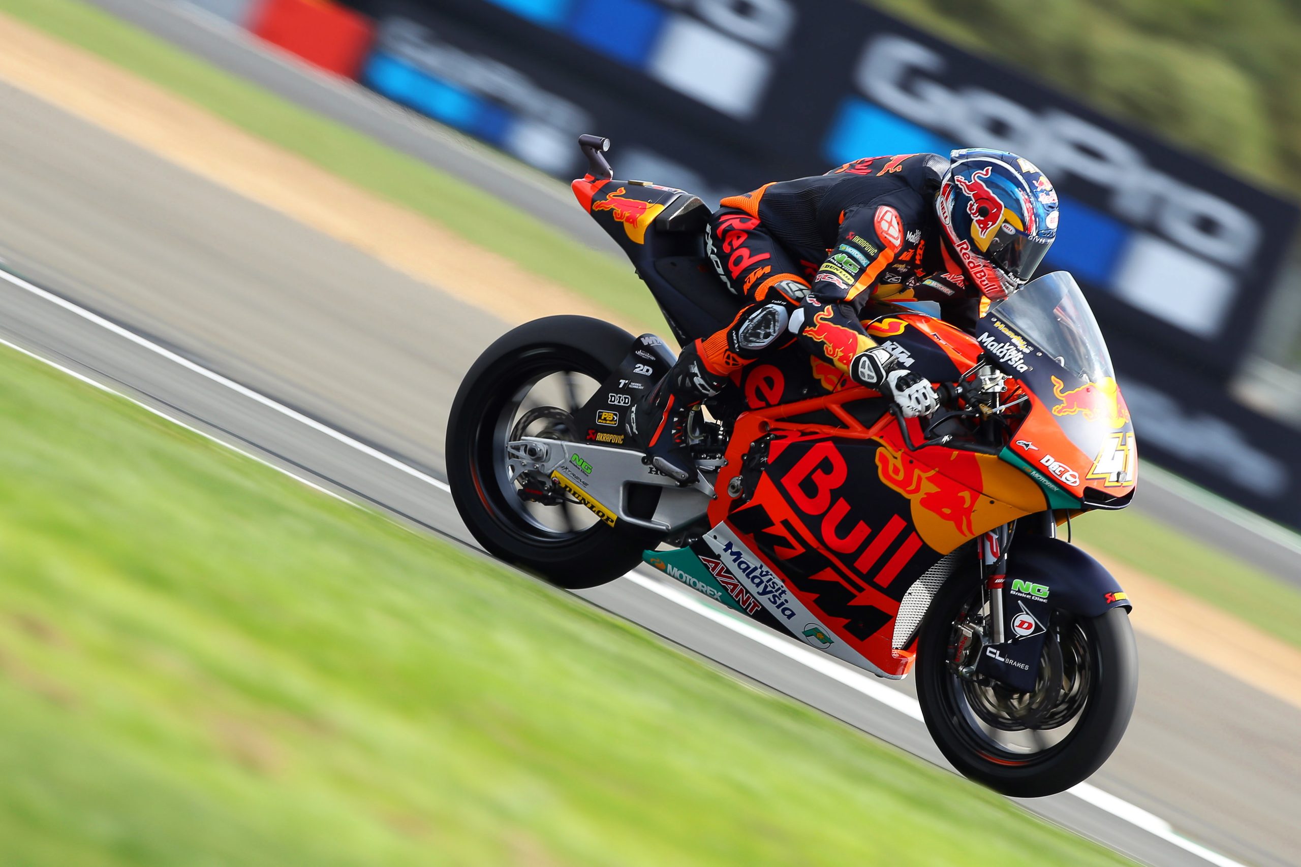 Miguel Oliveira termina em terceiro na Tailândia, mas afasta-se do título de Moto2