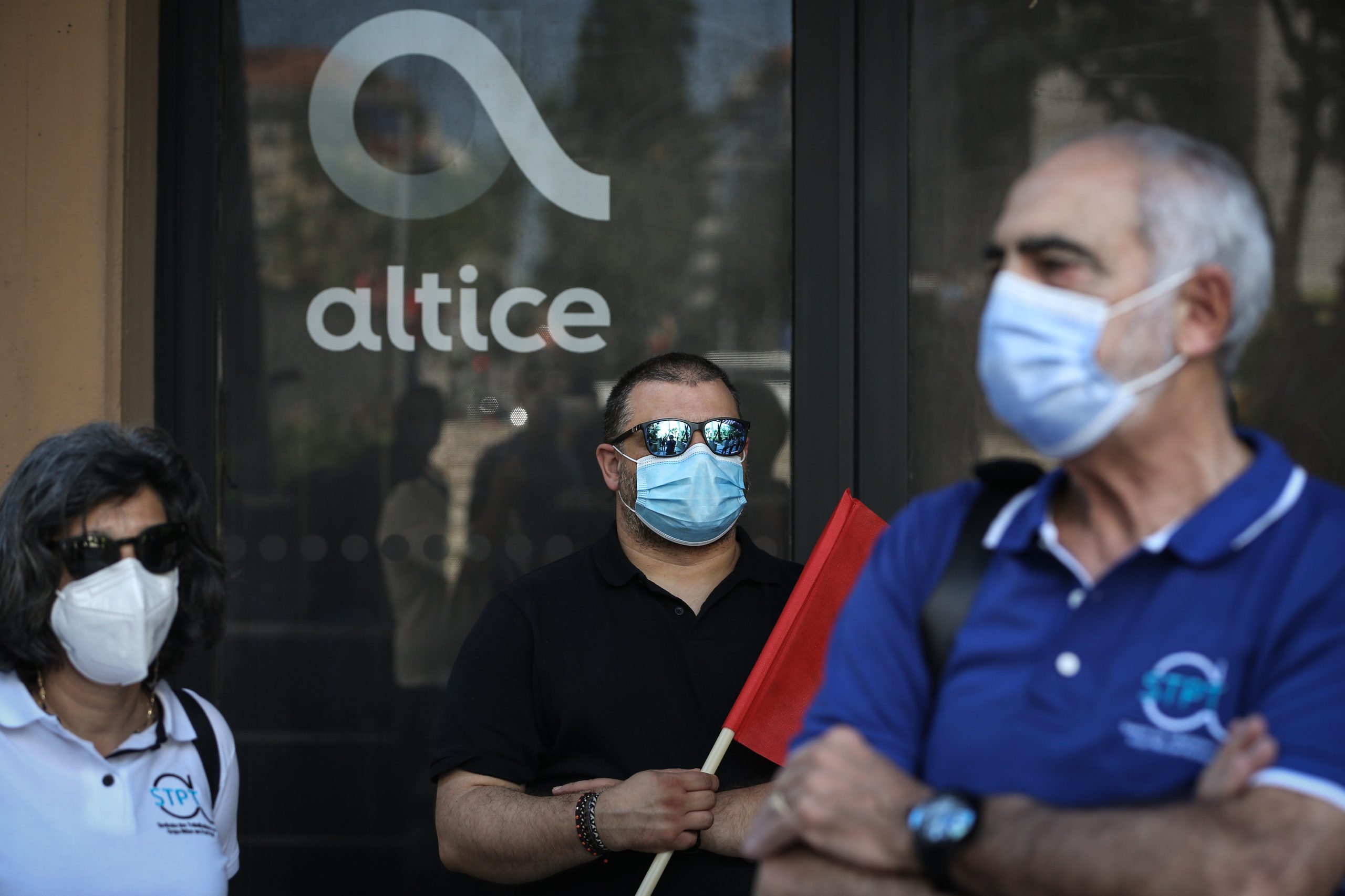 Trabalhadores da Altice Portugal vão estar hoje em greve contra despedimento coletivo