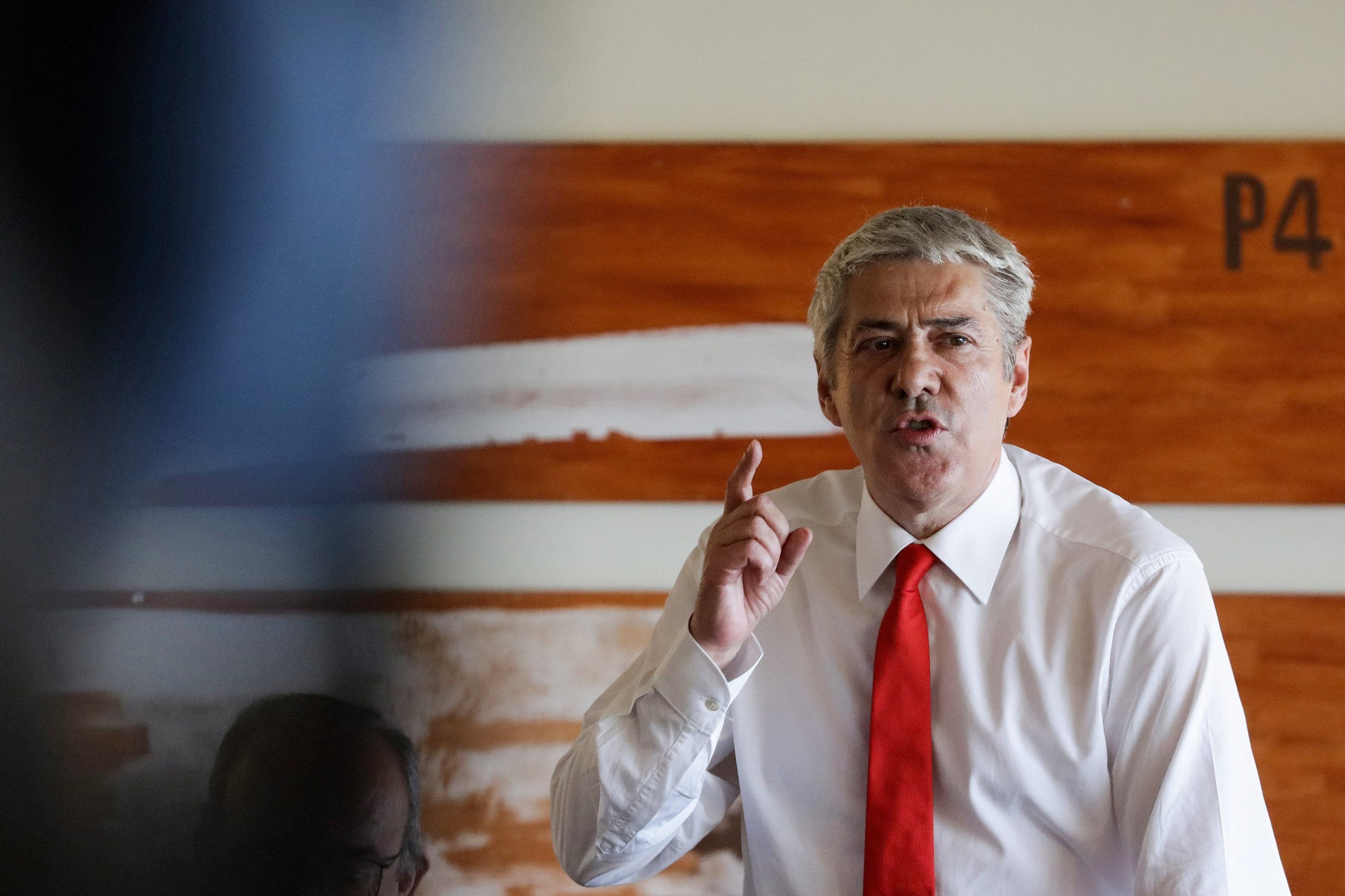 José Sócrates: “Nunca discuti, conversei ou orientei o senhor José Berardo em qualquer investimento”