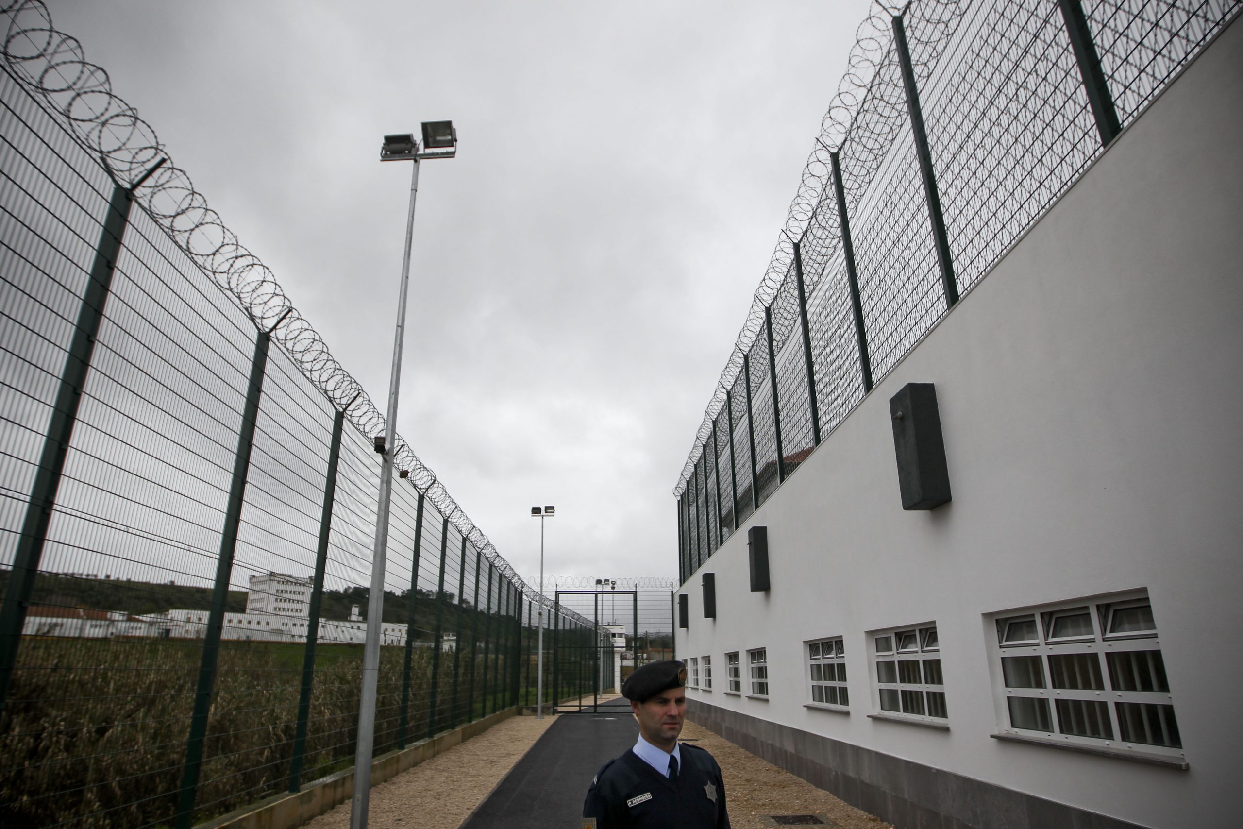 Greve dos guardas prisionais com adesão a rondar os 85%