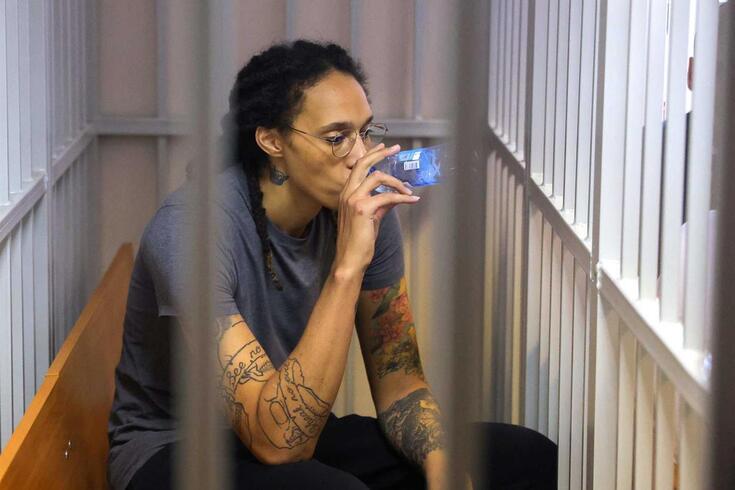 Um dia após condenação de estrela da WNBA em Moscovo, Rússia quer trocar prisioneiros