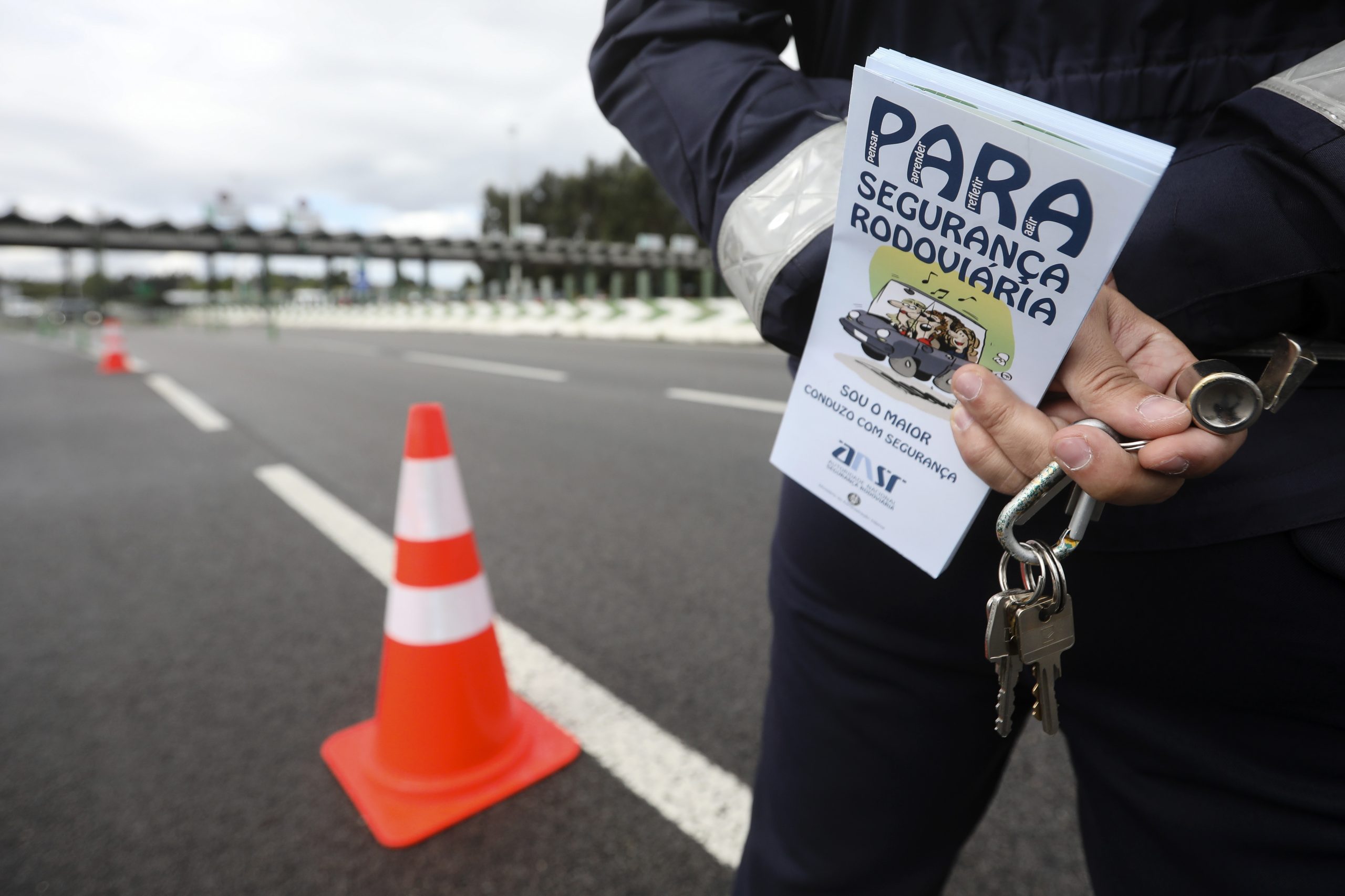 Já morreram 129 pessoas em 2019 nas estradas. Autoridades responsabilizam uso de telemóvel