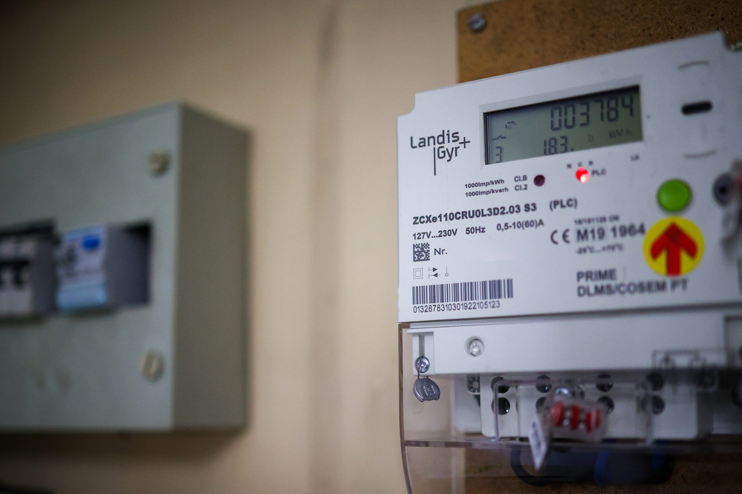 Preço da eletricidade no mercado regulado sobe 2,1% a partir de janeiro