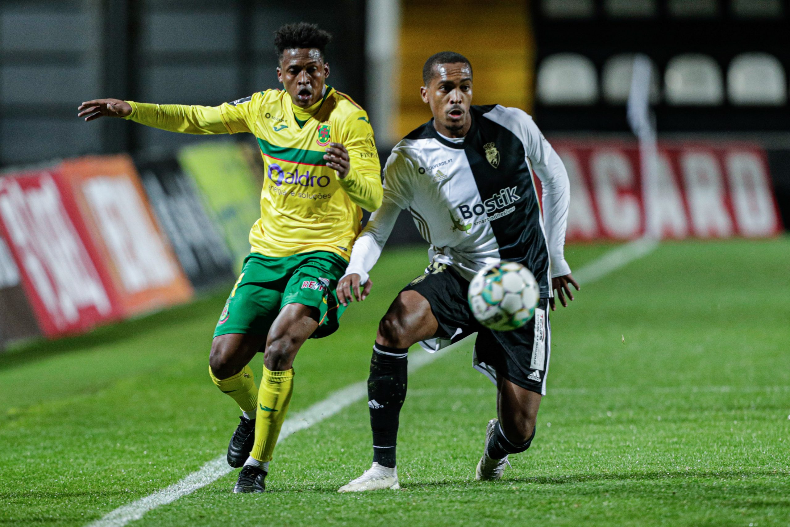 Farense e Paços de Ferreira empatam com golos marcados na segunda parte