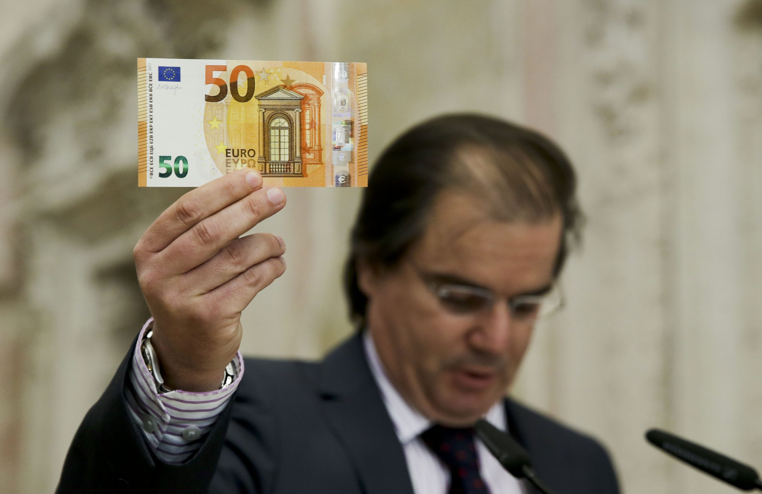 GNR deixa alerta: Atenção a possíveis burlas com nova nota de 50 euros