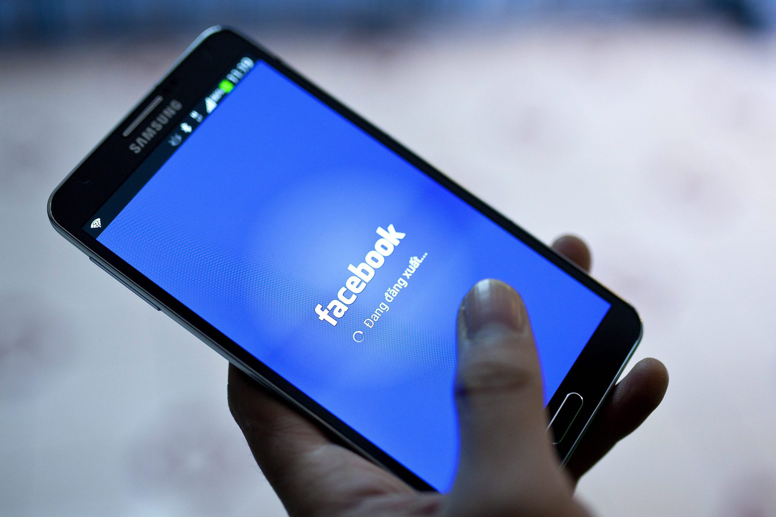Facebook acusado de censurar vídeo “ofensivo” sobre cancro da mama