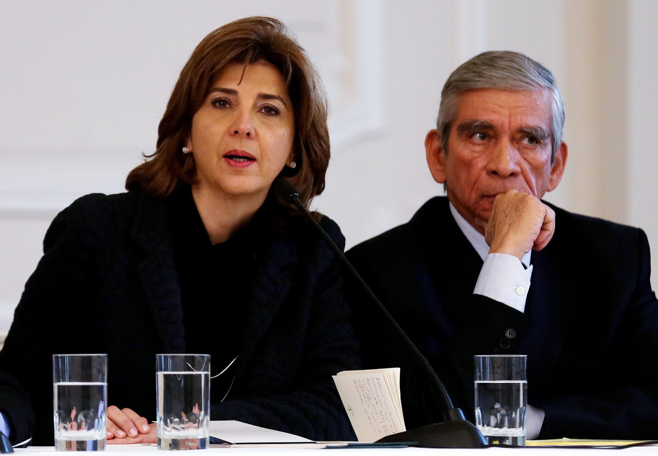 Renegociar acordo de paz depende das FARC, diz ministra colombiana