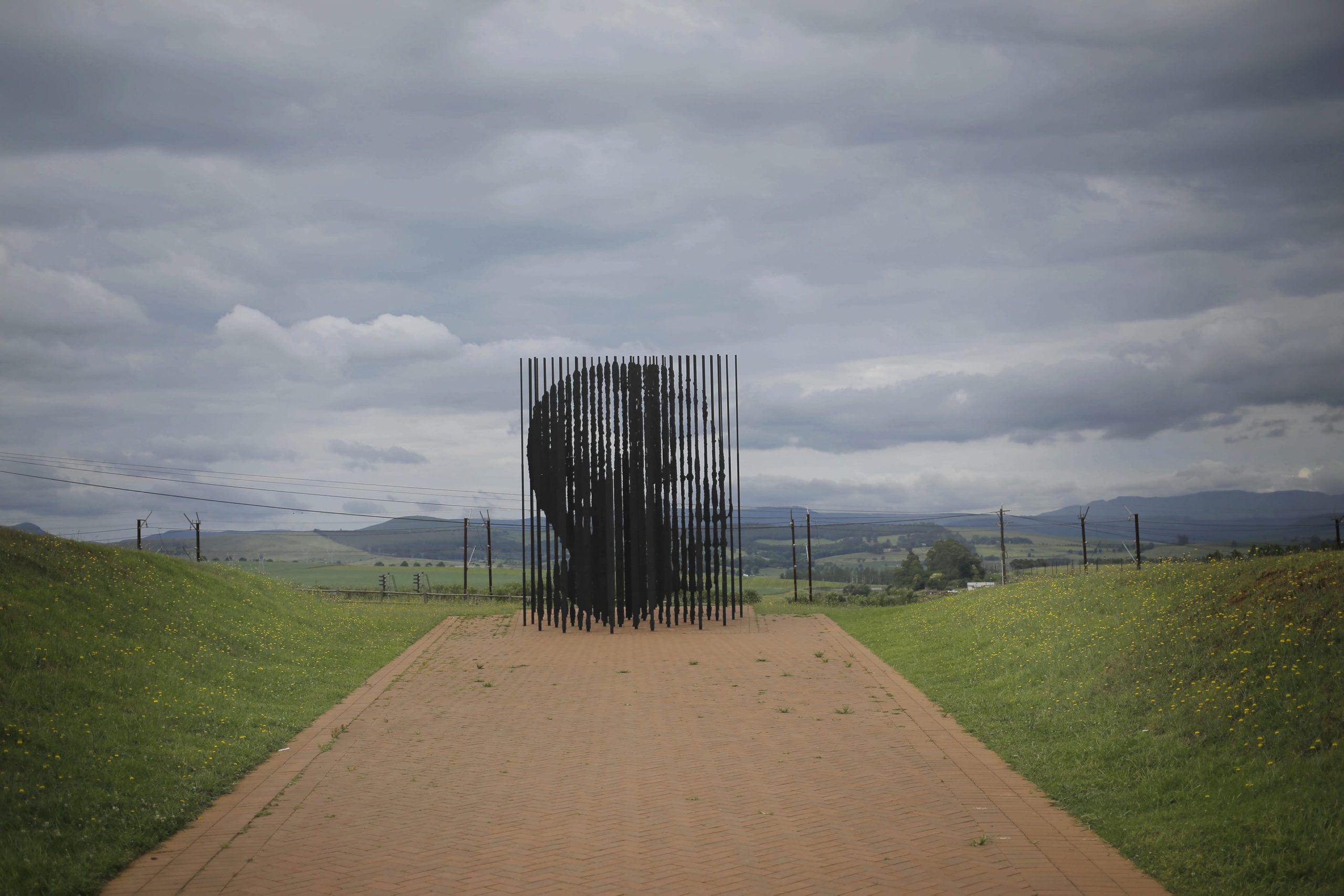ONU vai assinalar 100 anos do nascimento de Nelson Mandela com cimeira da paz