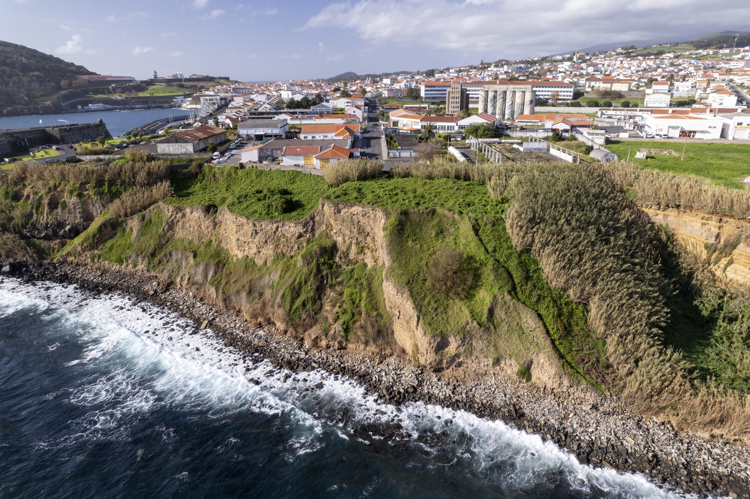 Parlamento dos Açores rejeita projeto-piloto de semana de trabalho de quatro dias