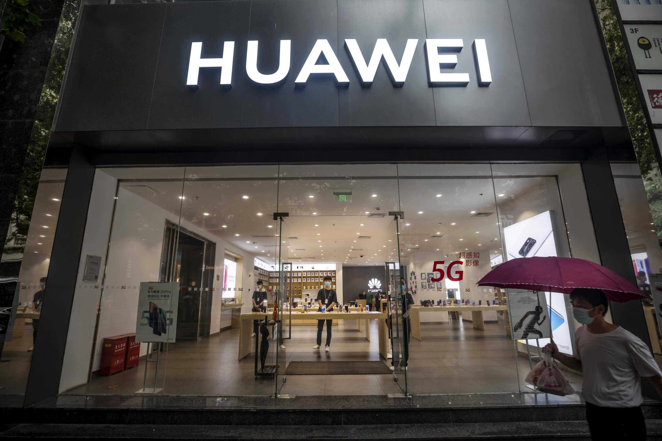 EUA vão endurecer sanções contra a chinesa Huawei