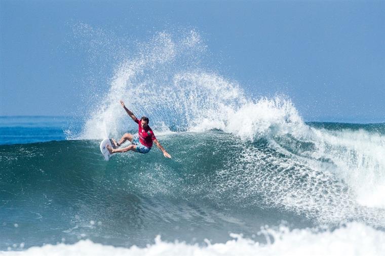 Surf: Frederico Morais luta pela manutenção no circuito mundial