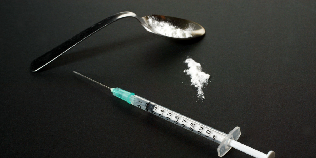 Estados Unidos registam recorde de mais de 100 mil mortes por overdose num ano