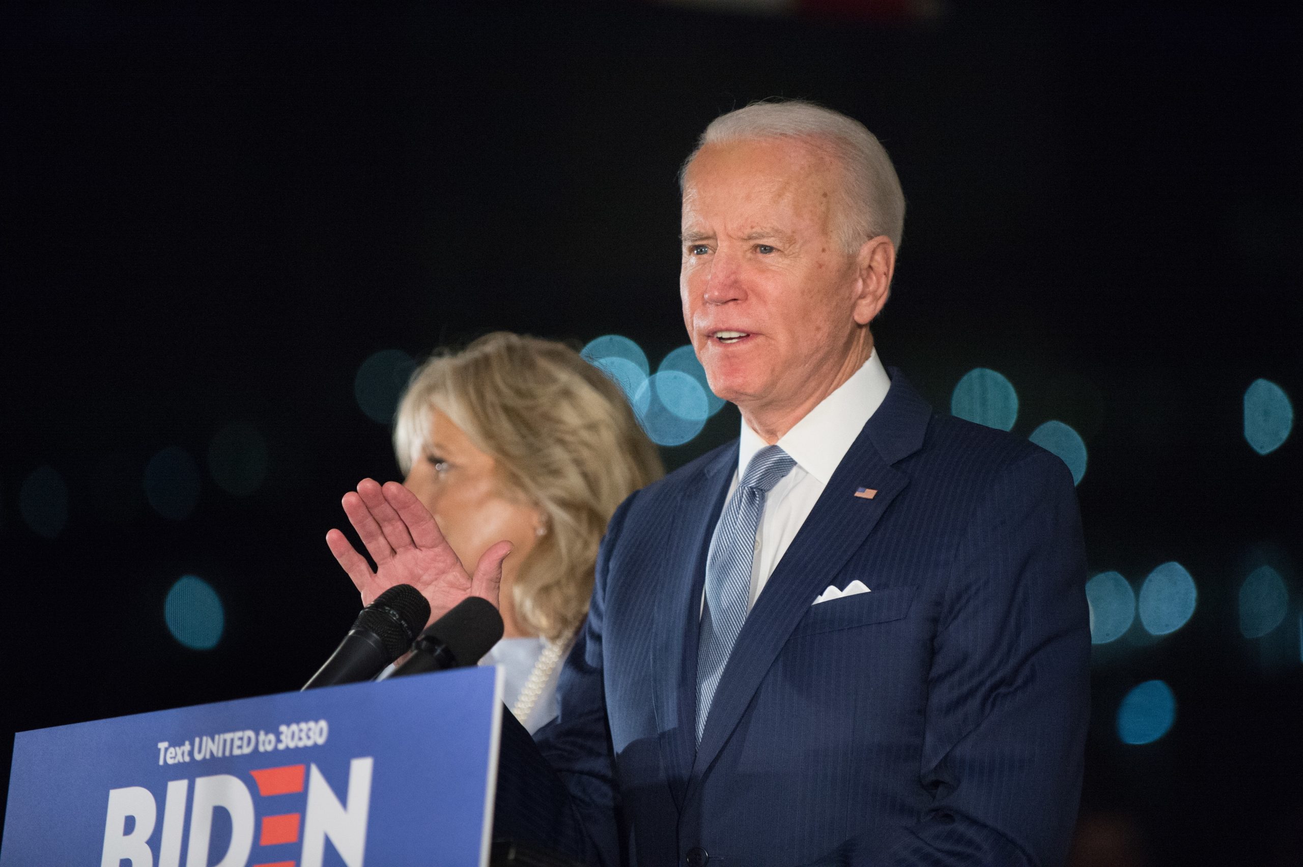 EUA: Biden vence primárias de Michigan e está mais perto de ser o escolhido para enfrentar Trump