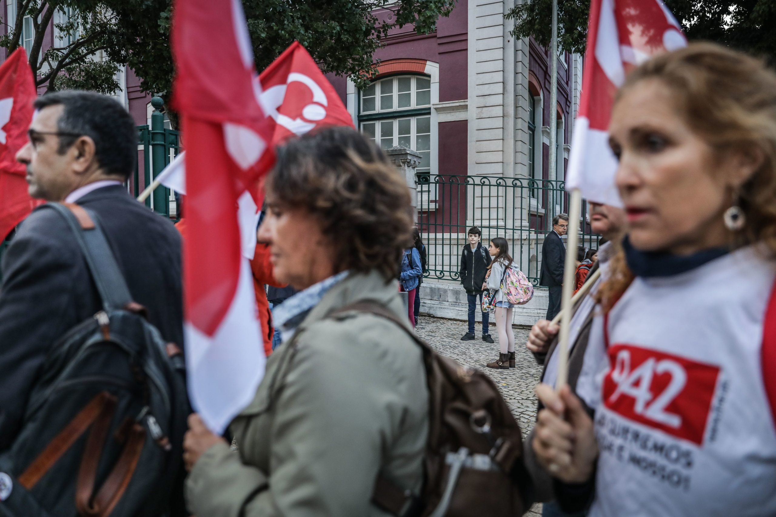 Função Pública: Escolas fechadas e hospitais a meio-gás marcam primeiras horas da greve
