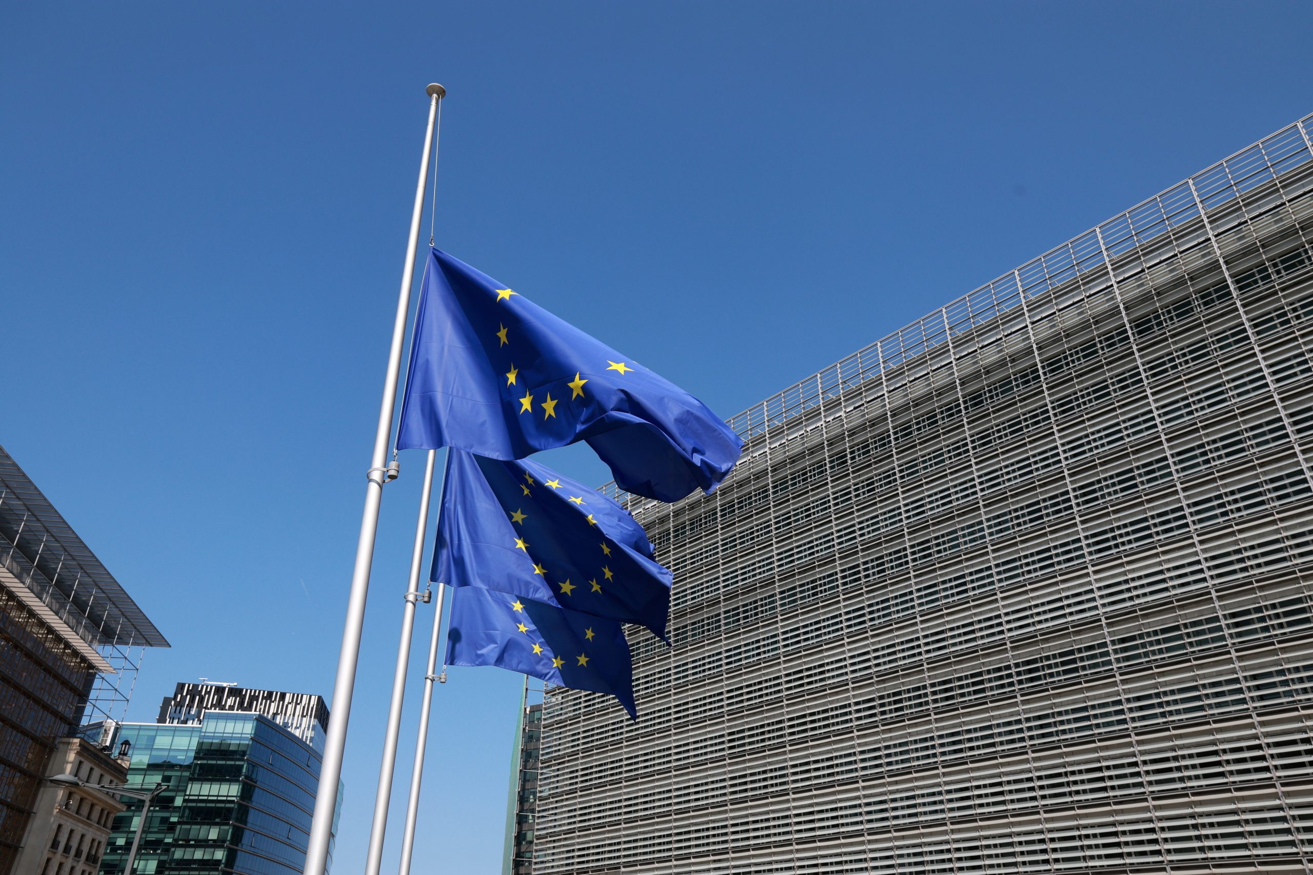 Eurodeputados do PSD querem debater efeitos da depressão Kristin no Parlamento Europeu