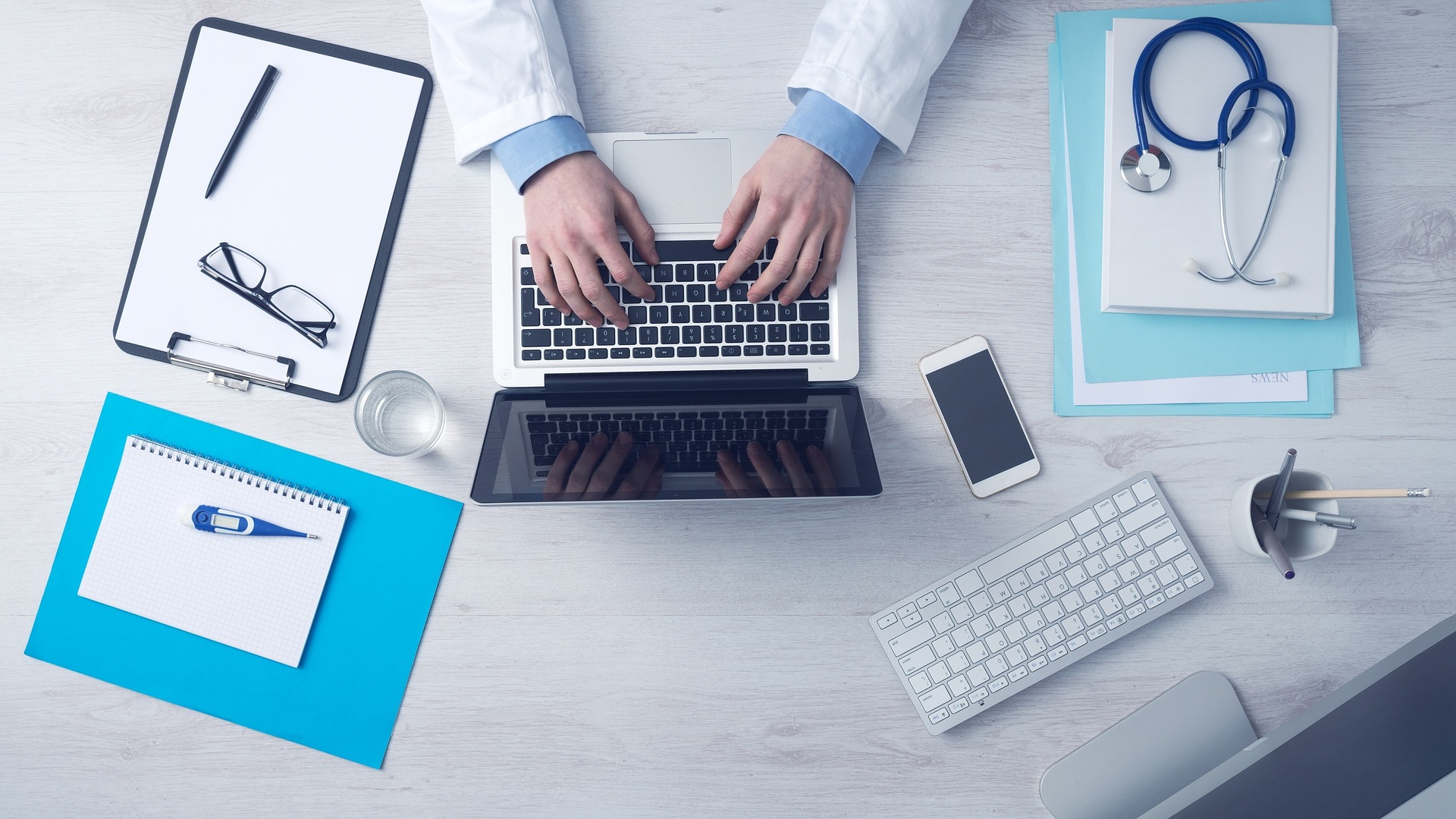 No primeiro semestre do ano 100 médicos pediram para emigrar