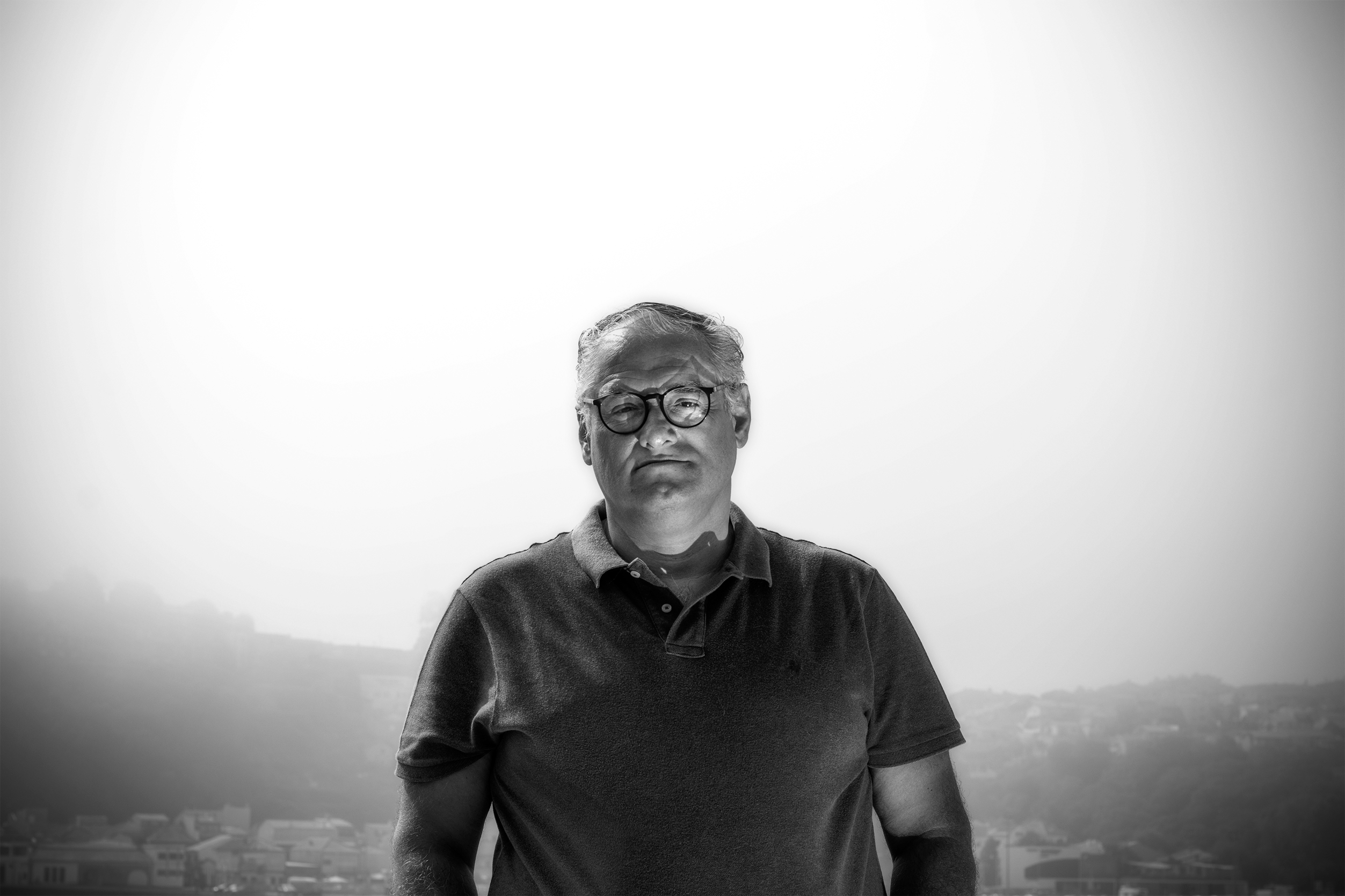 A poesia é uma “autoestrada para a intimidade de outra pessoa” e é por isso que deve ser ensinada em Medicina. Uma conversa com João Luís Barreto Guimarães