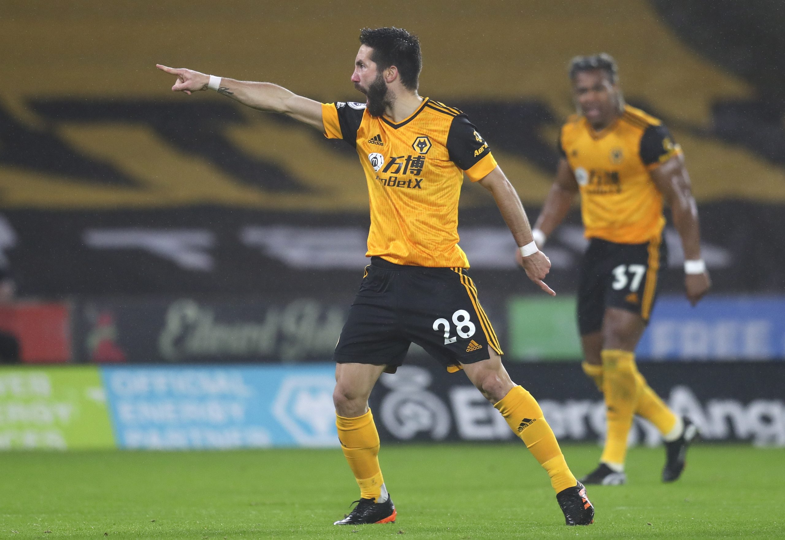 João Moutinho renova contrato com o Wolverhampton por mais um ano