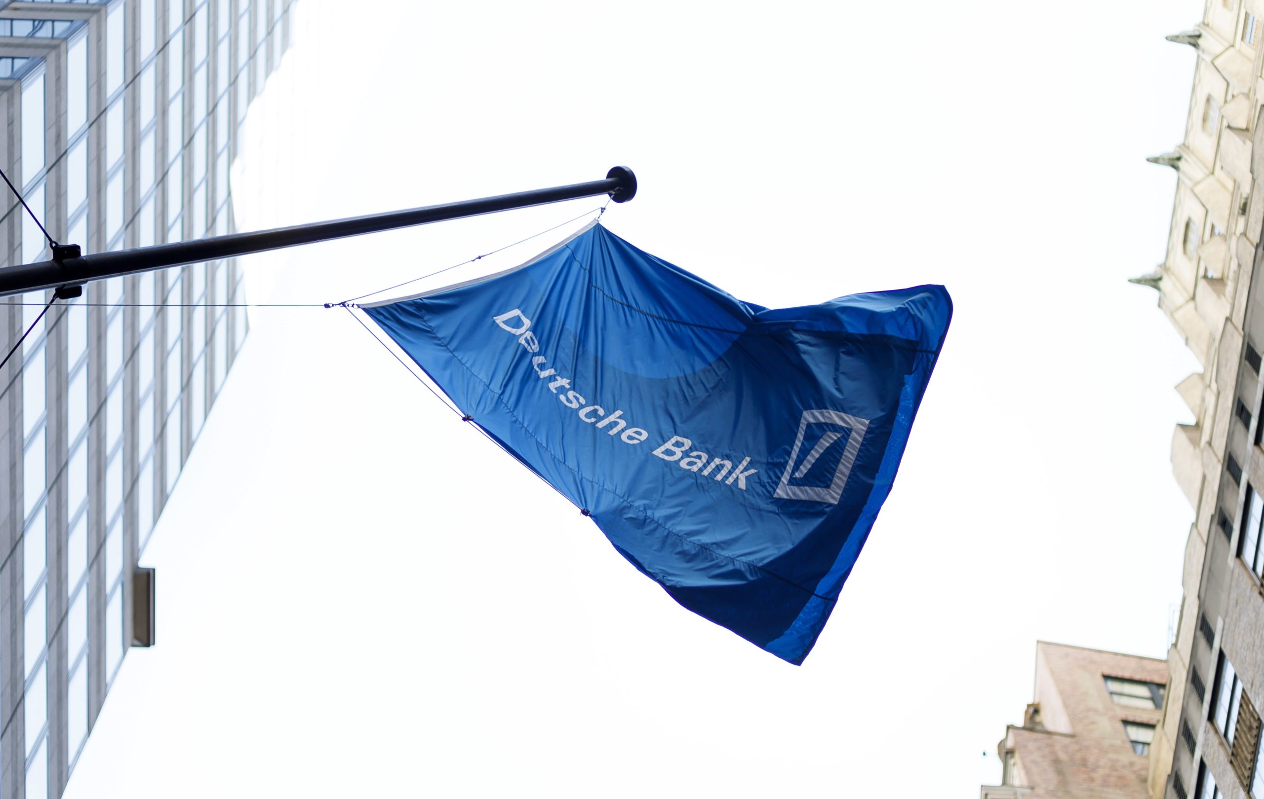 Deutsche Bank poderá eliminar seis mil postos de trabalho