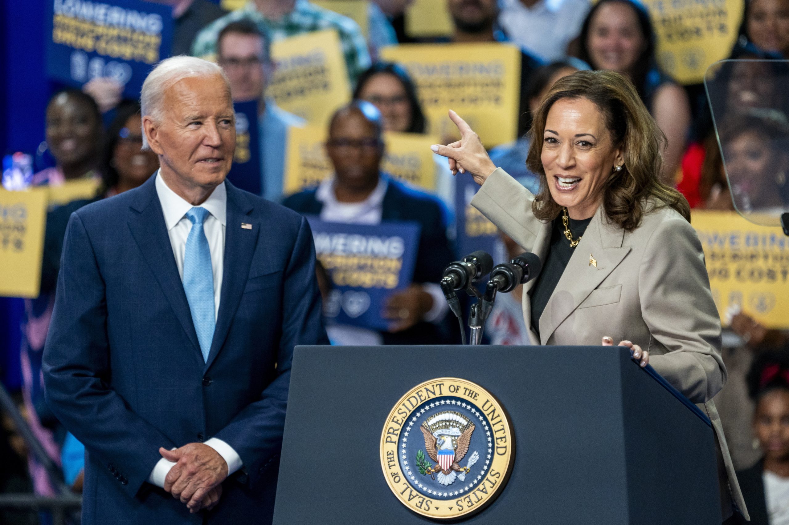 Kamala Harris promete construir “economia de oportunidades”