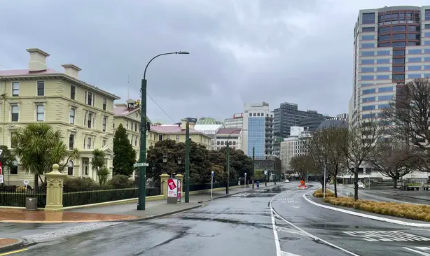 Na capital da Nova Zelândia, todos os candeeiros de rua estão em risco de cair
