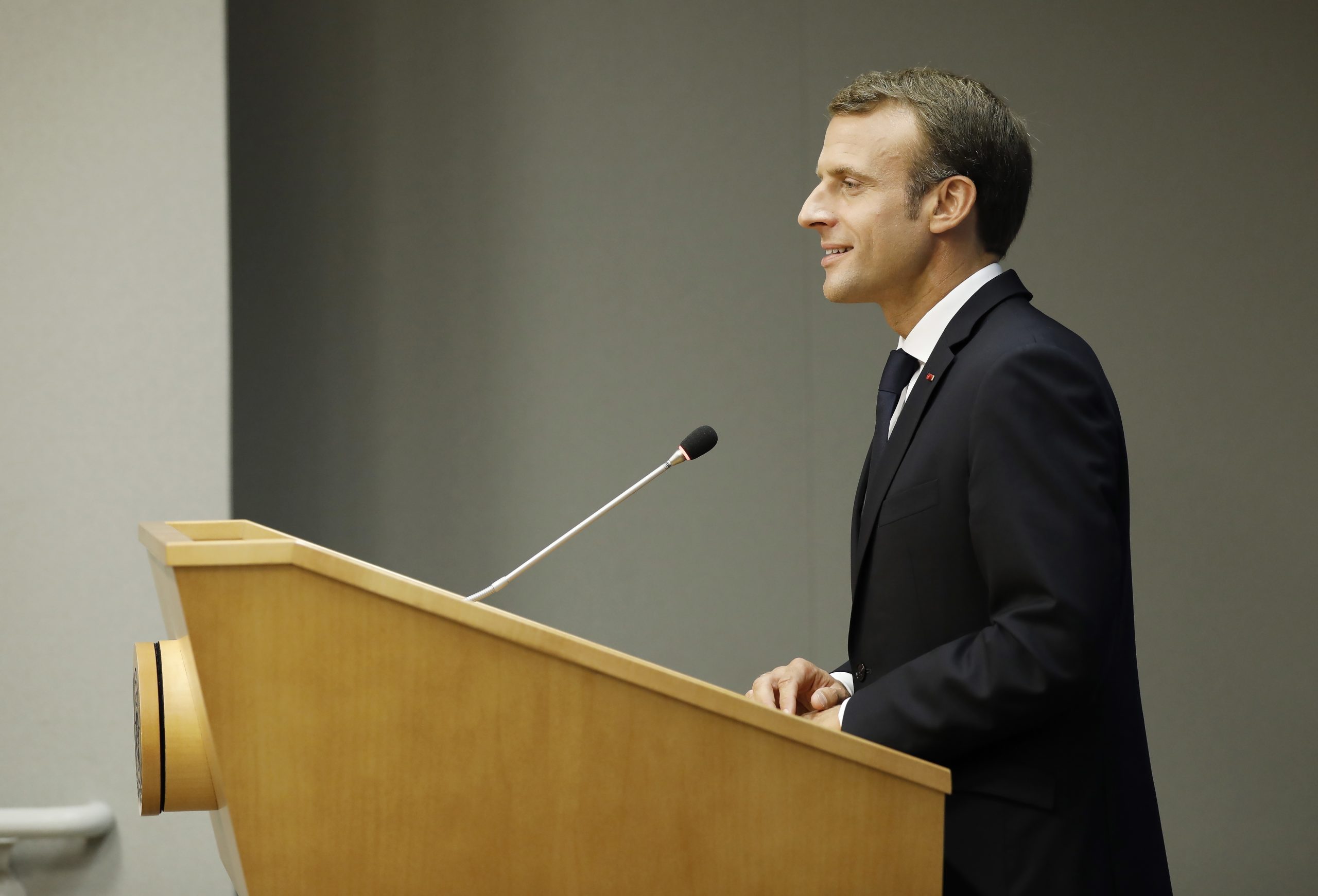 ONU: Macron subiu ao púlpito e bateu com o punho. “Alguns escolheram a lei do mais forte. Mas ela não protege nenhum povo”