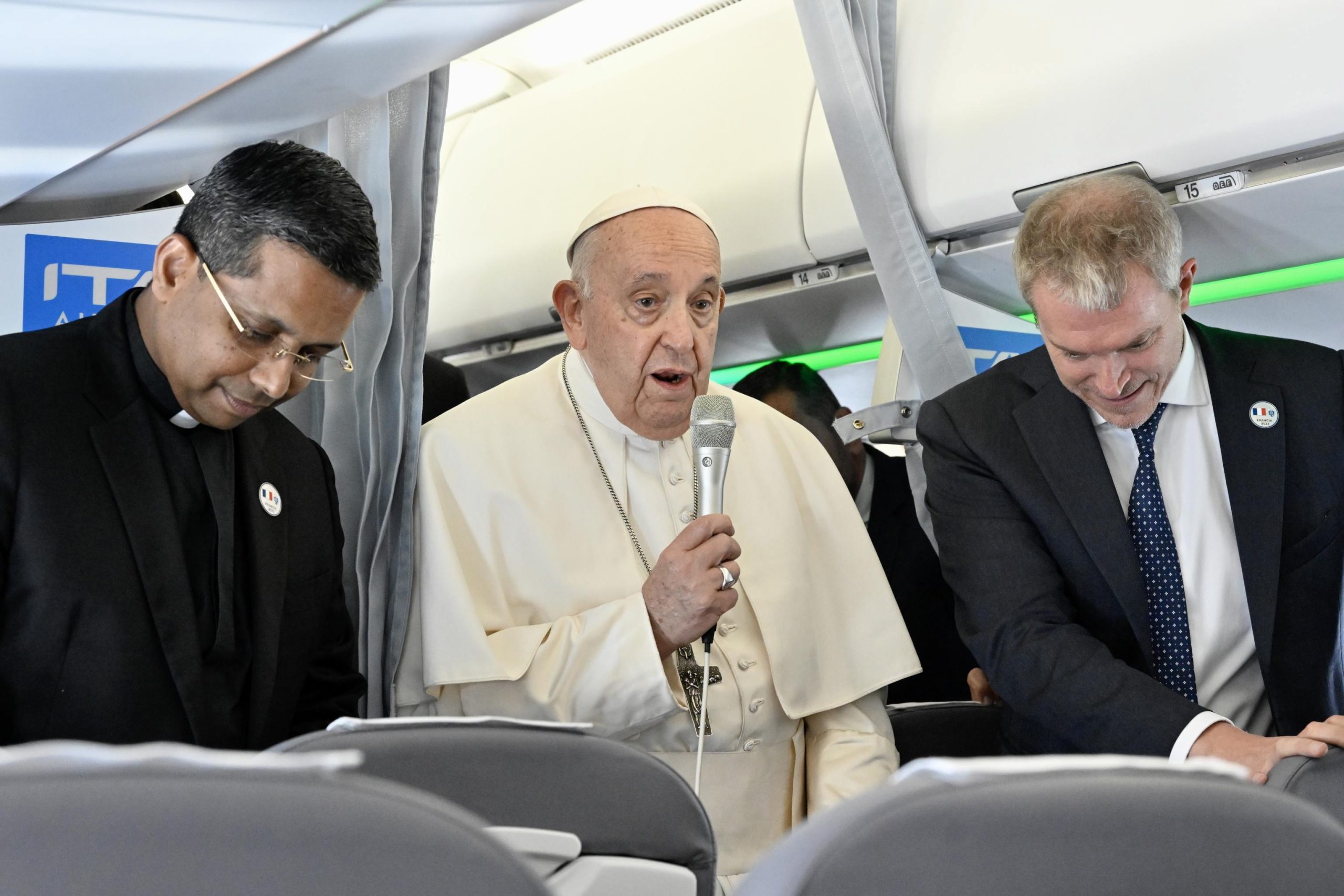 Papa Francisco alerta para “crueldade” de situação de migrantes em Itália