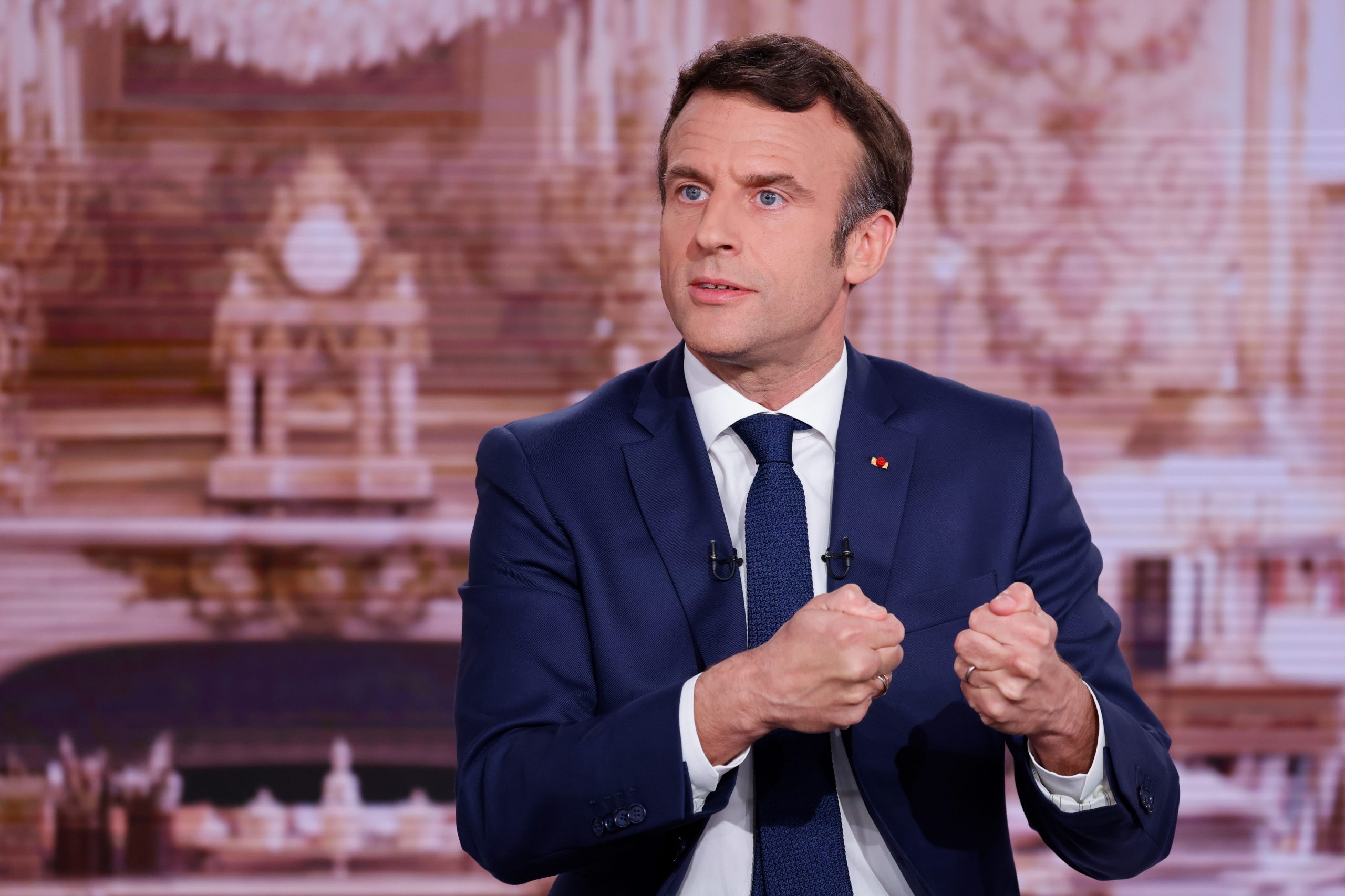 França: Sondagens mostram Macron e Marine Le Pen lado a lado na primeira volta das presidenciais
