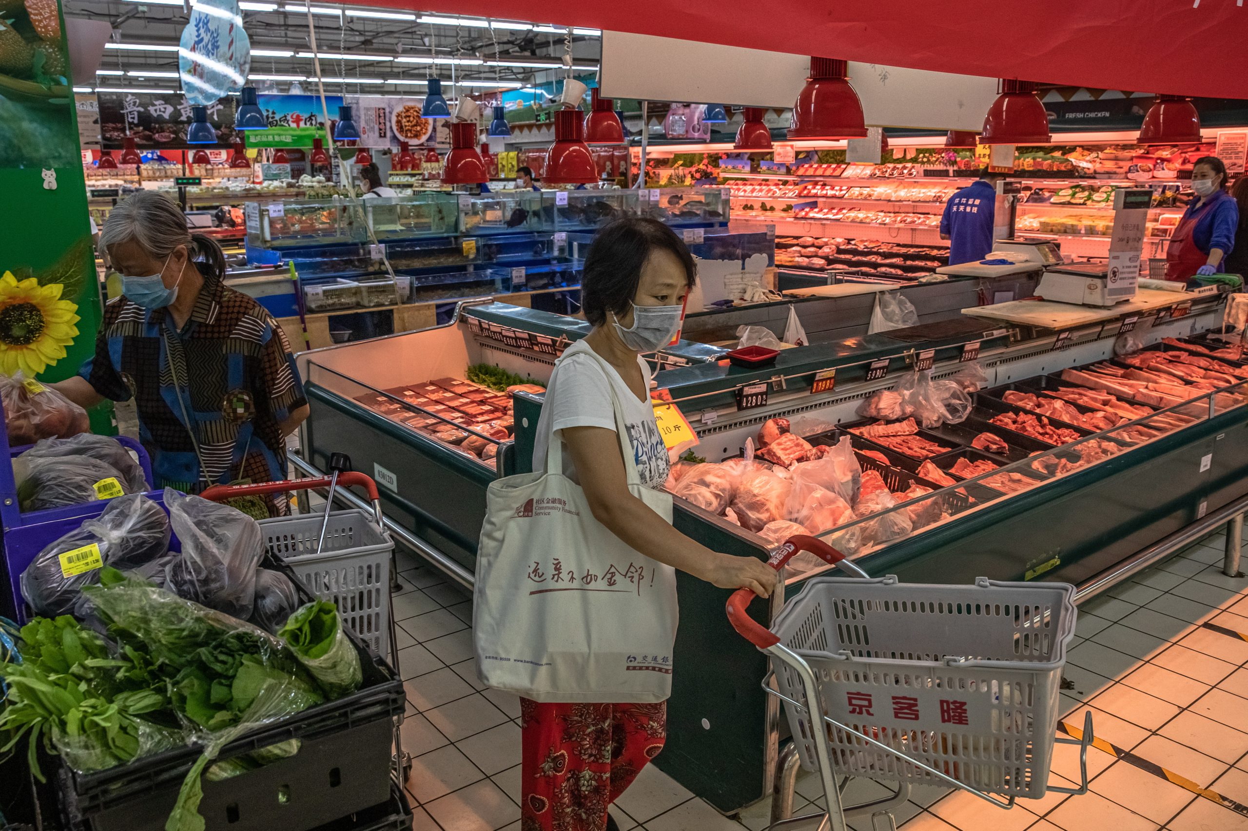 China suspende importação de carne congelada de empresas do Brasil e Argentina devido a vestígios de covid-19 em produtos