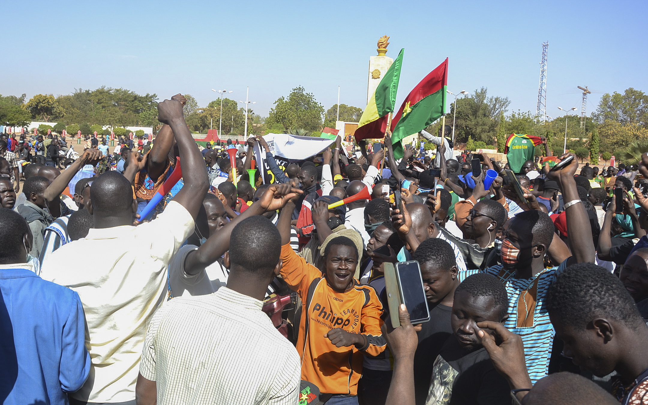Golpe militar no Burkina Faso. Cidadãos portugueses “estão bem”